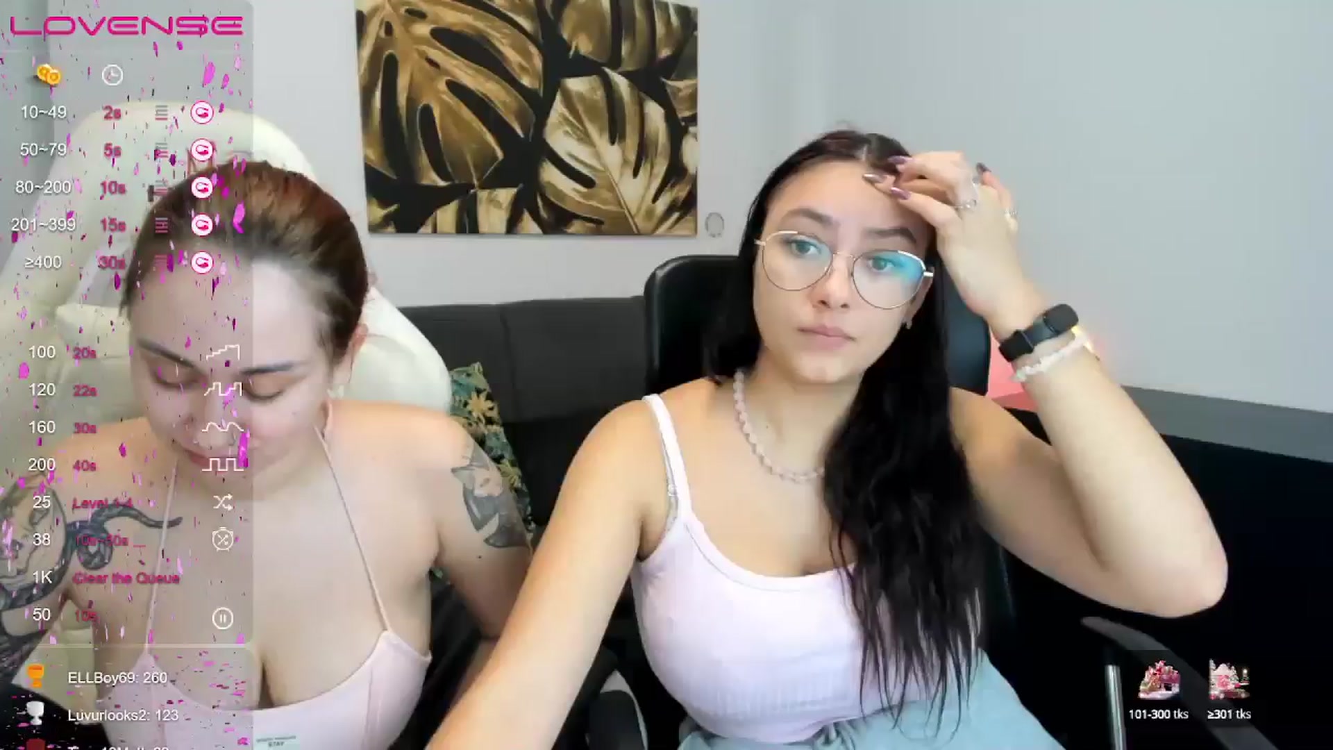 Gallery image thumbnail from SunfLowerr's myfreecams stream on, 12/23/2024, 16:26 image 14 of 20