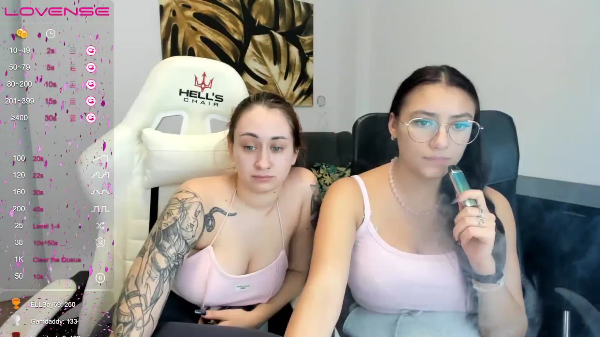 Gallery image thumbnail from SunfLowerr's myfreecams stream on, 12/23/2024, 20:05 image 5 of 20