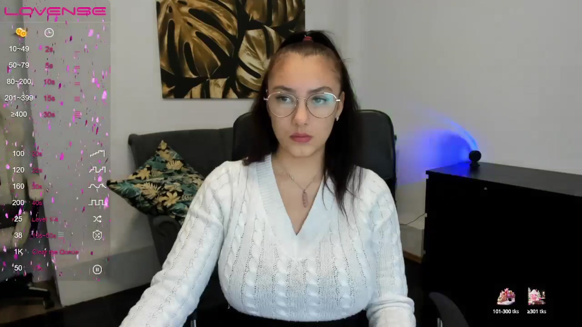 Gallery image thumbnail from SunfLowerr's myfreecams stream on, 12/28/2024, 14:25 image 5 of 20