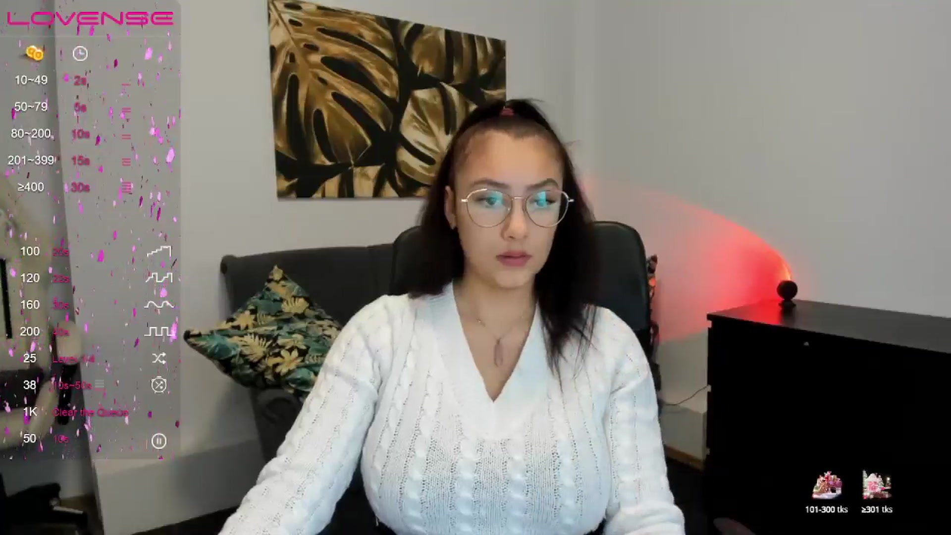 Gallery image thumbnail from SunfLowerr's myfreecams stream on, 12/28/2024, 14:25 image 2 of 20