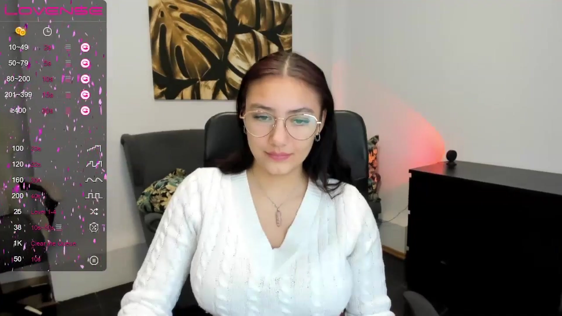Gallery image thumbnail from SunfLowerr's myfreecams stream on, 12/30/2024, 14:01 image 16 of 20