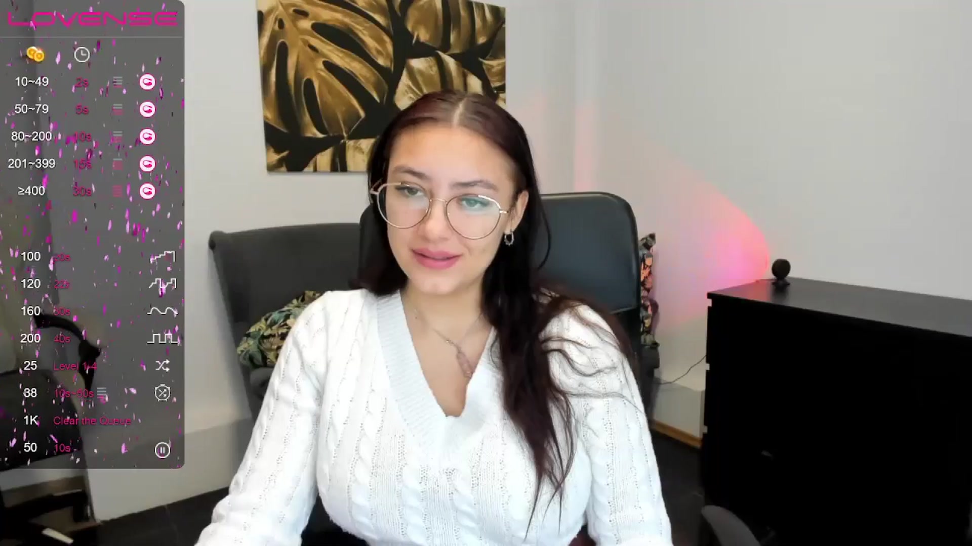 Gallery image thumbnail from SunfLowerr's myfreecams stream on, 12/30/2024, 14:01 image 14 of 20