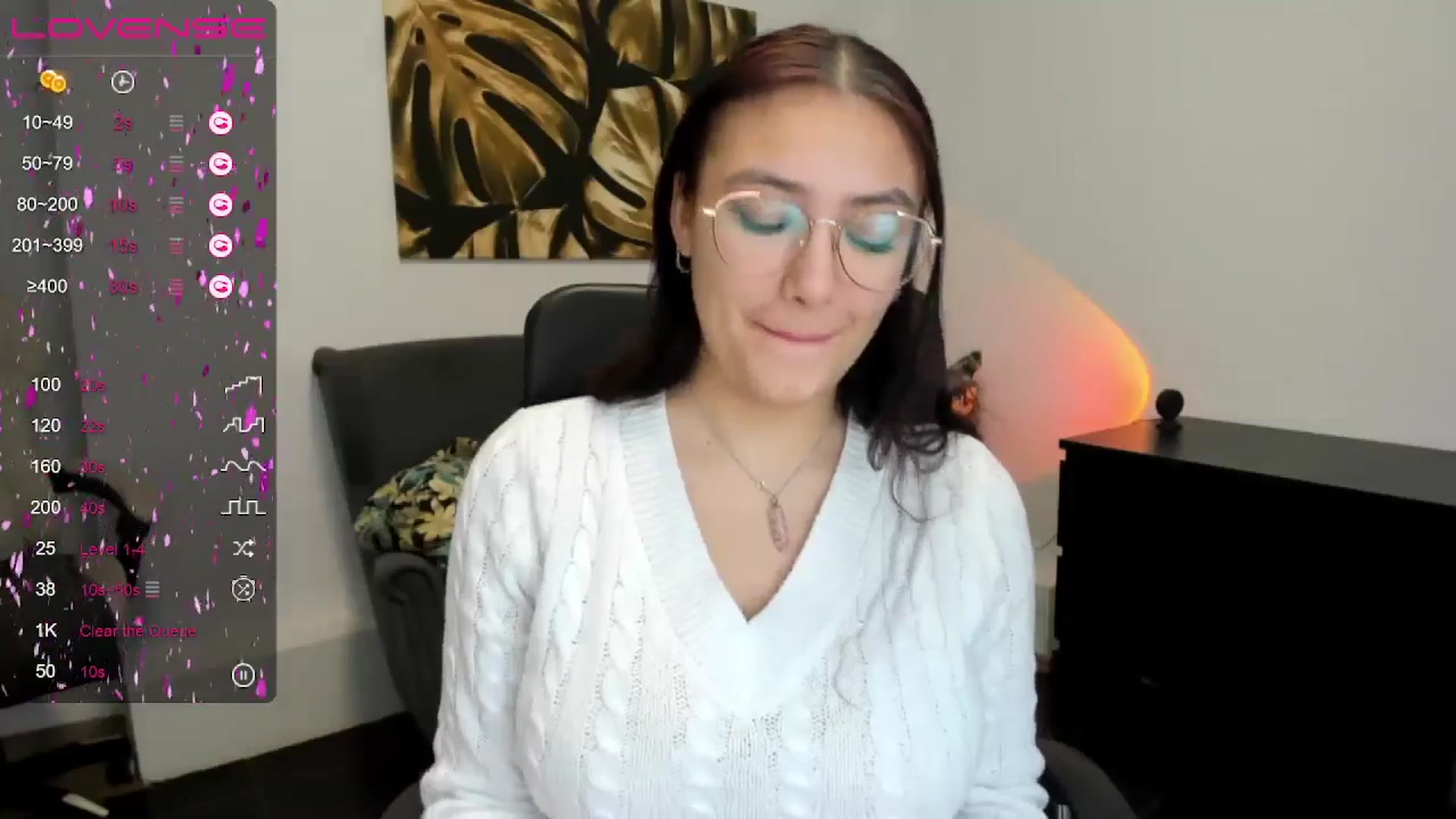 Gallery image thumbnail from SunfLowerr's myfreecams stream on, 12/30/2024, 14:01 image 18 of 20