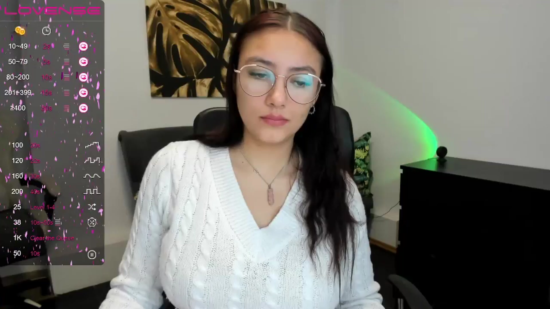 Gallery image thumbnail from SunfLowerr's myfreecams stream on, 12/30/2024, 14:46 image 1 of 20