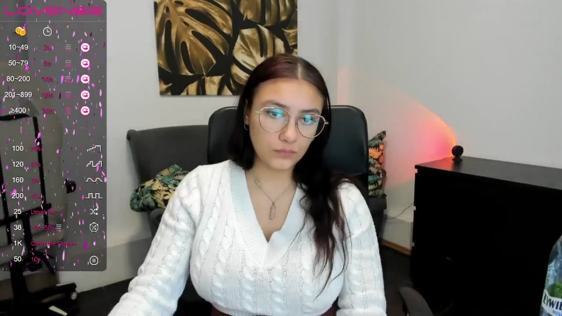 Gallery image thumbnail from SunfLowerr's myfreecams stream on, 12/30/2024, 16:32 image 12 of 20