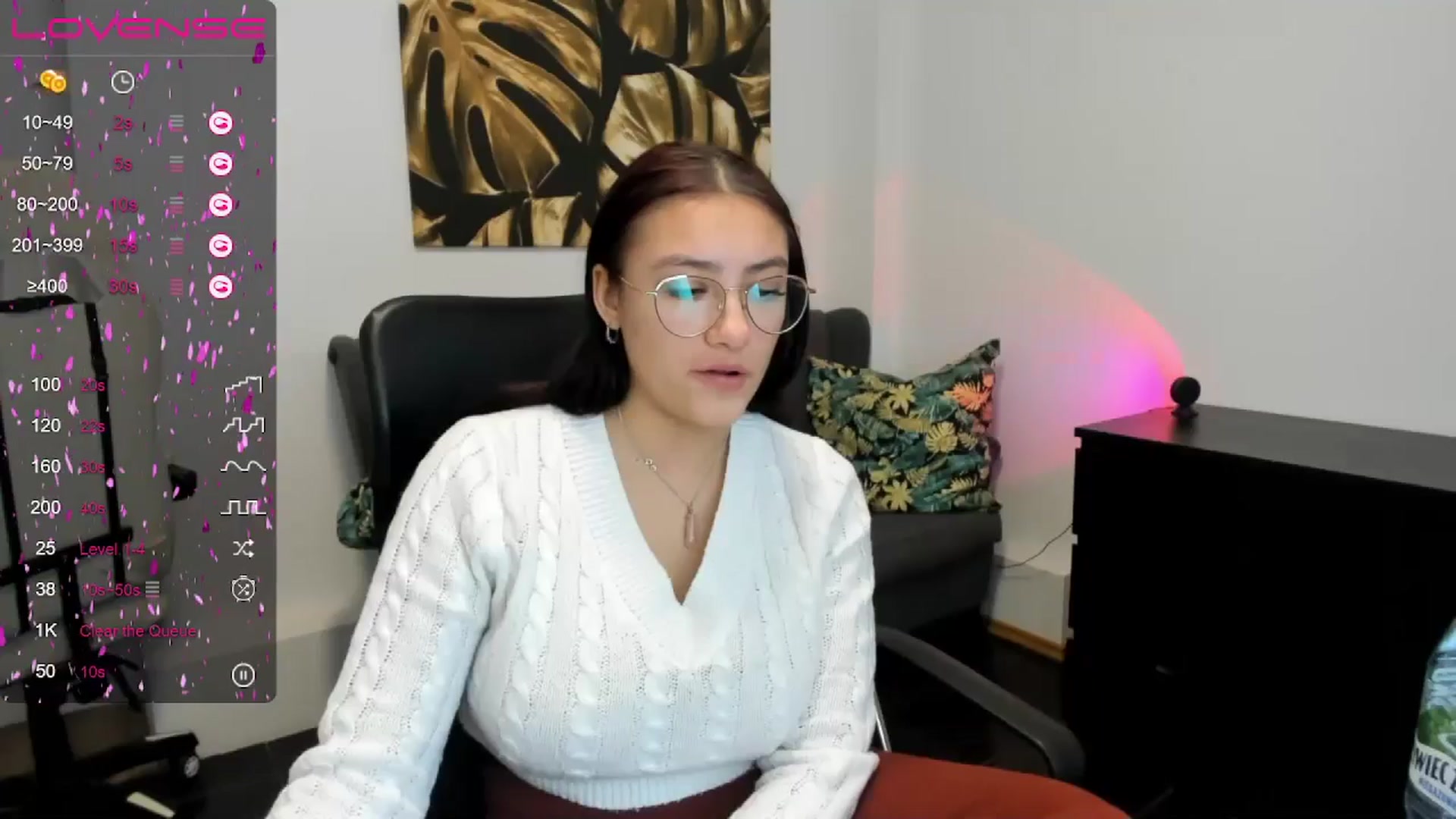 Gallery image thumbnail from SunfLowerr's myfreecams stream on, 12/30/2024, 16:32 image 16 of 20