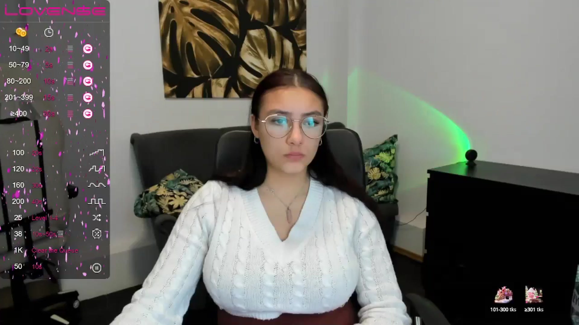 Gallery image thumbnail from SunfLowerr's myfreecams stream on, 12/30/2024, 16:50 image 4 of 20