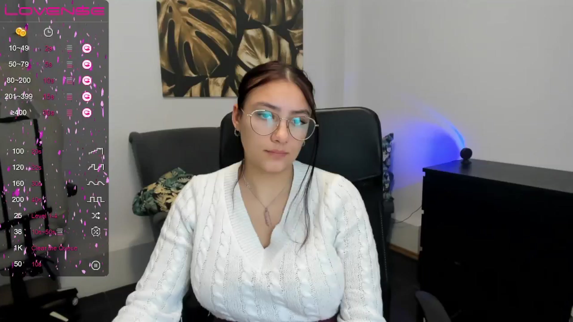Gallery image thumbnail from SunfLowerr's myfreecams stream on, 12/30/2024, 19:43 image 15 of 20