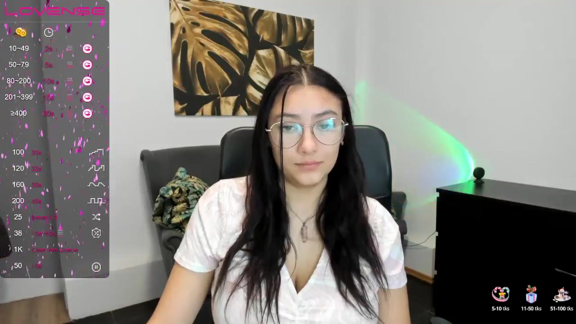 Gallery image thumbnail from SunfLowerr's myfreecams stream on, 01/12/2025, 14:36 image 5 of 20