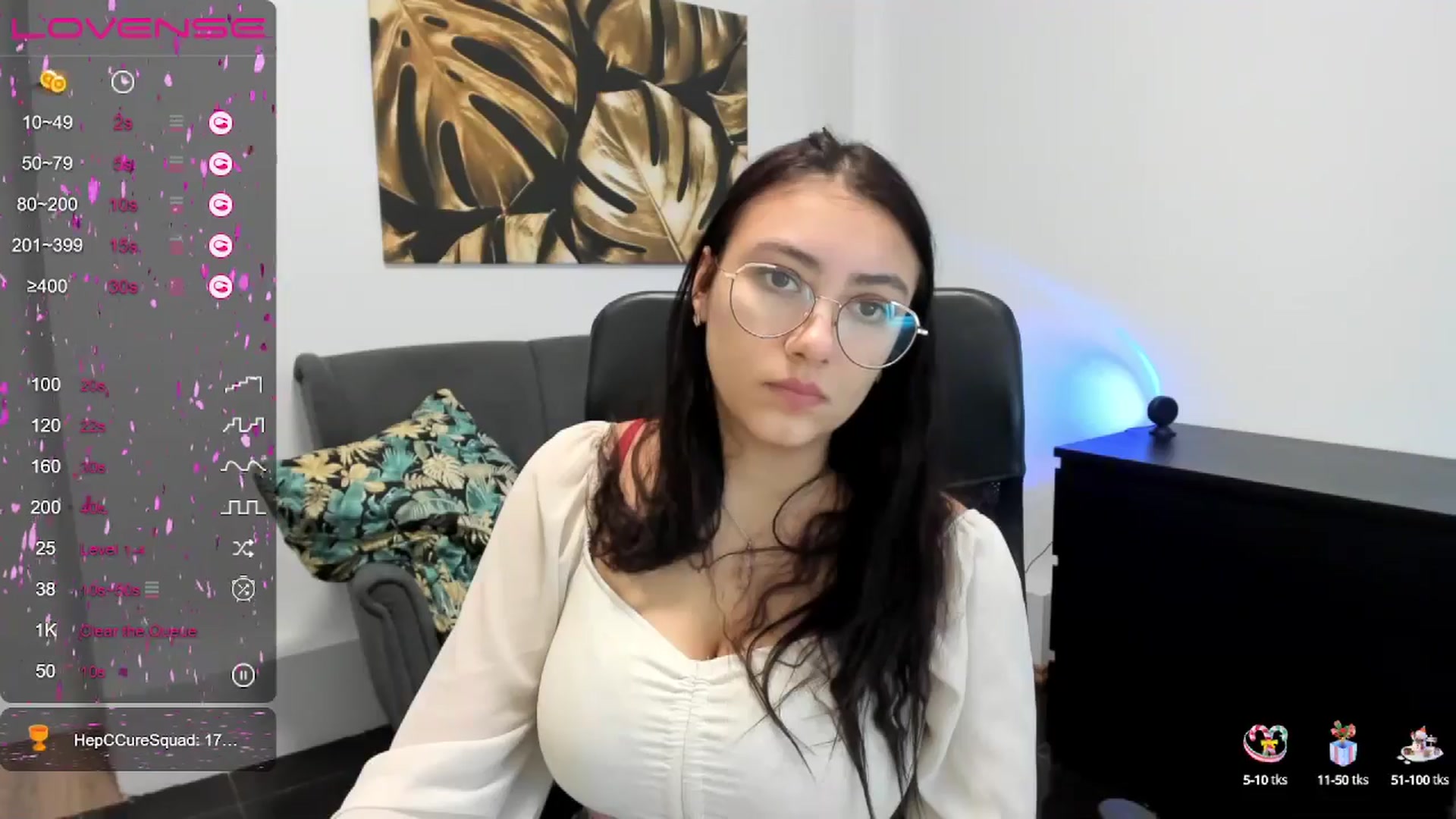 Gallery image thumbnail from SunfLowerr's myfreecams stream on, 01/13/2025, 16:53 image 11 of 20
