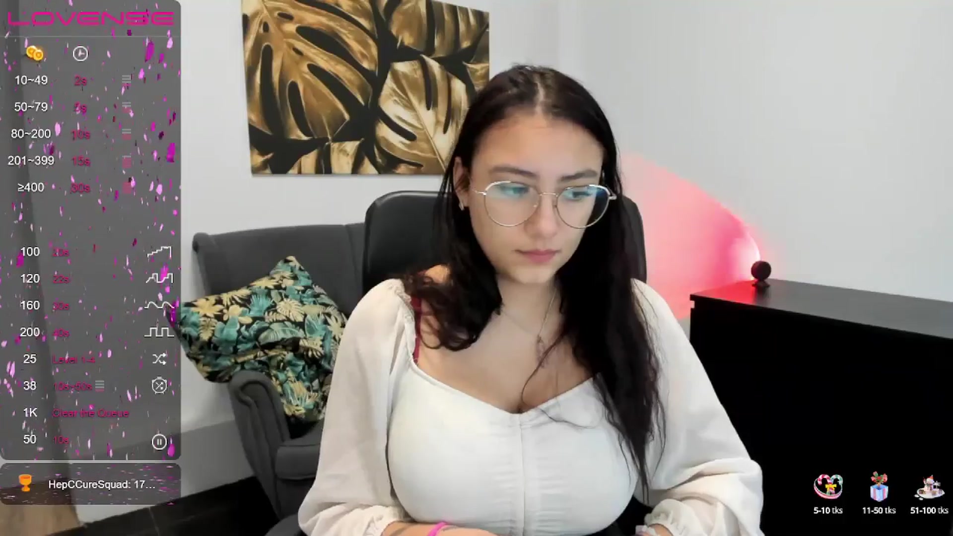 Gallery image thumbnail from SunfLowerr's myfreecams stream on, 01/13/2025, 16:53 image 6 of 20