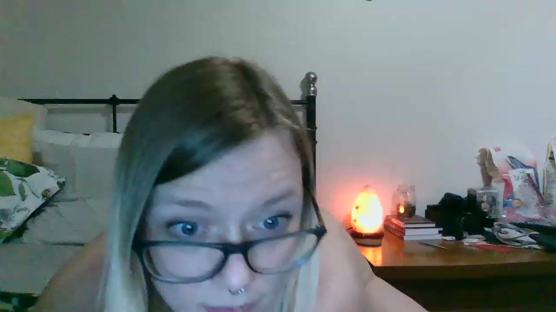 Gallery image thumbnail from Sungazing7383's myfreecams stream on, 02/13/2023, 24:30 image 20 of 20