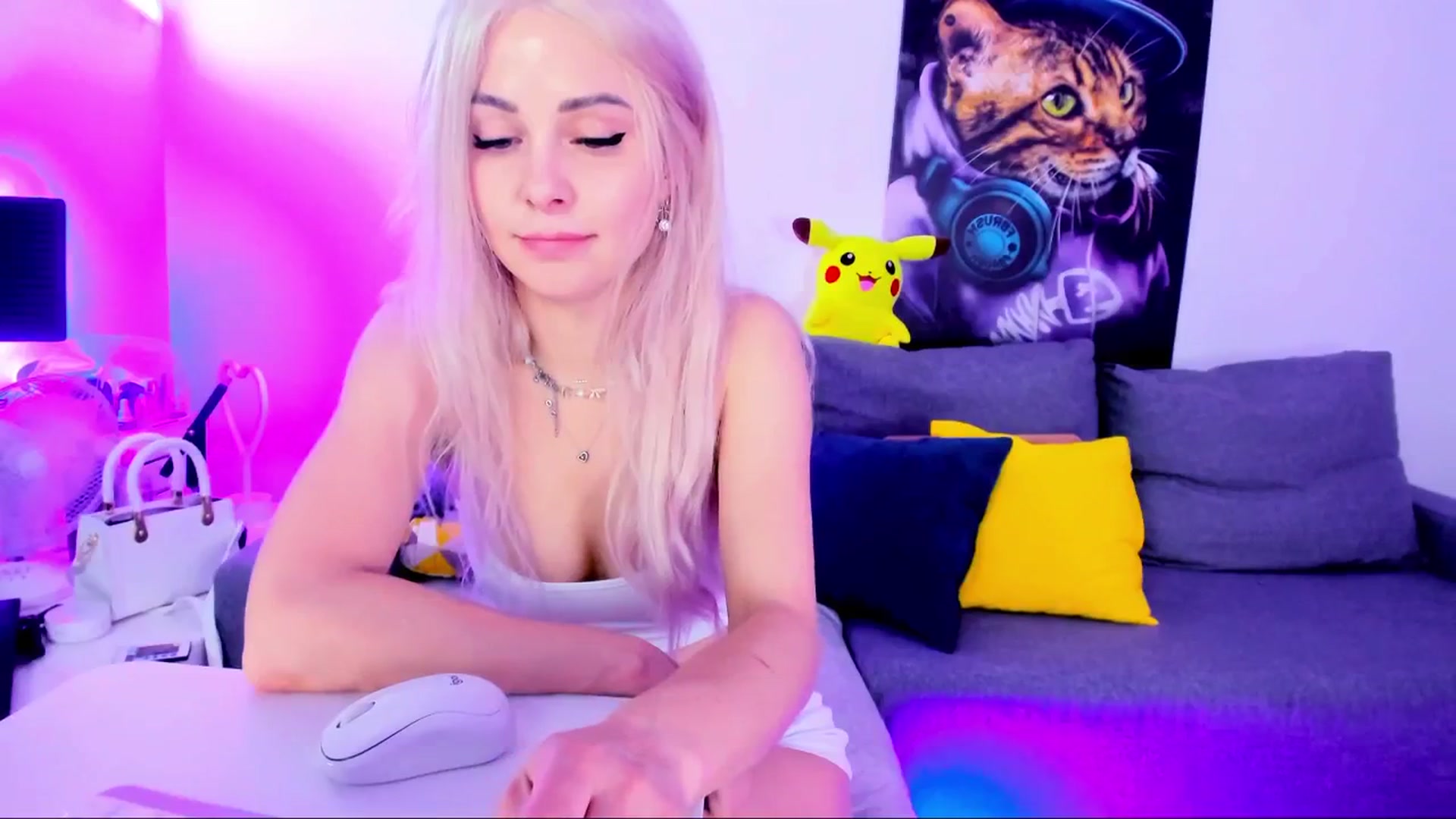 Gallery image thumbnail from Sunny222's myfreecams stream on, 07/16/2025, 06:28 image 7 of 20