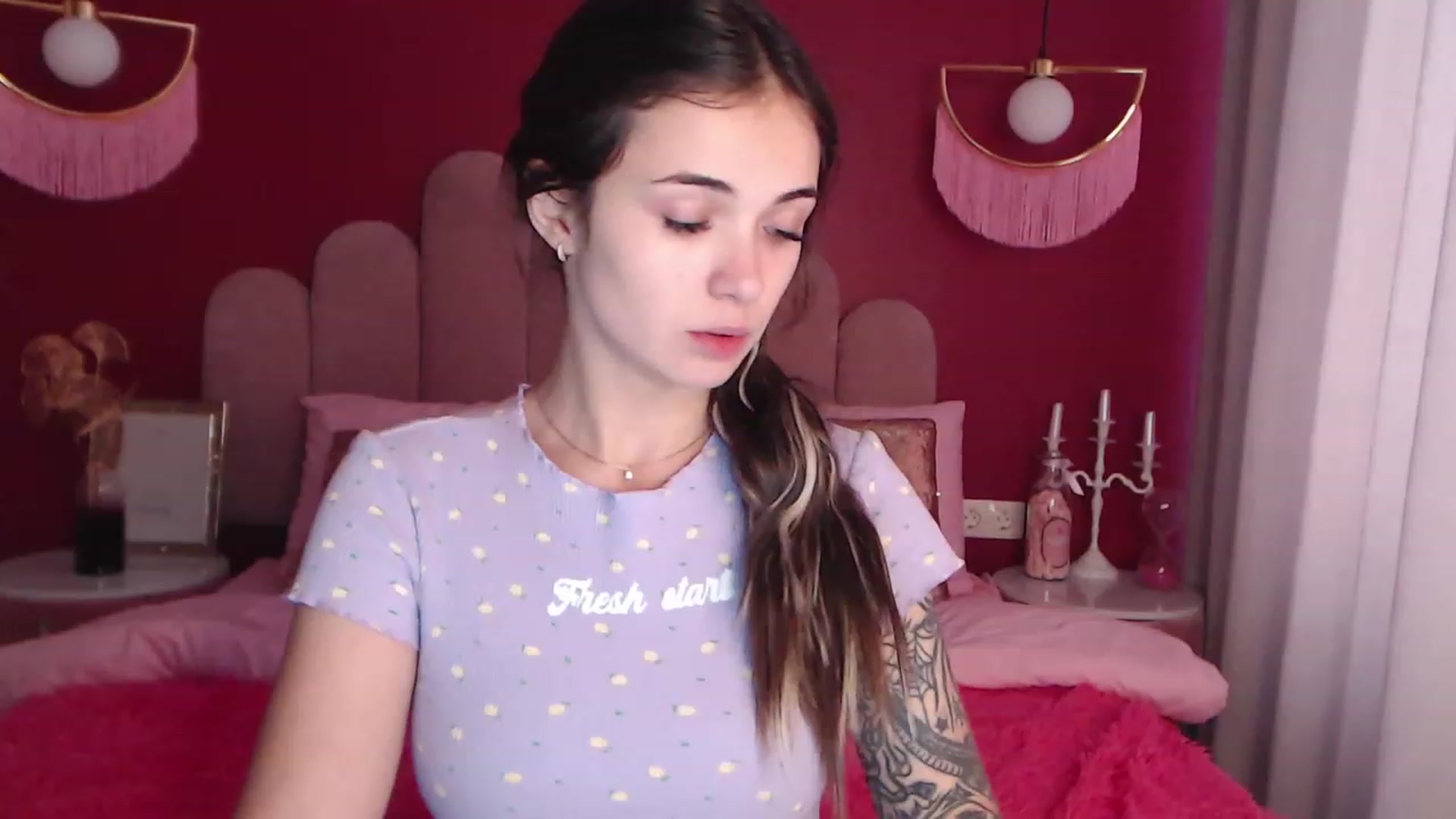 Gallery image thumbnail from SunnyAmelia's myfreecams stream on, 11/22/2022, 09:27 image 4 of 20
