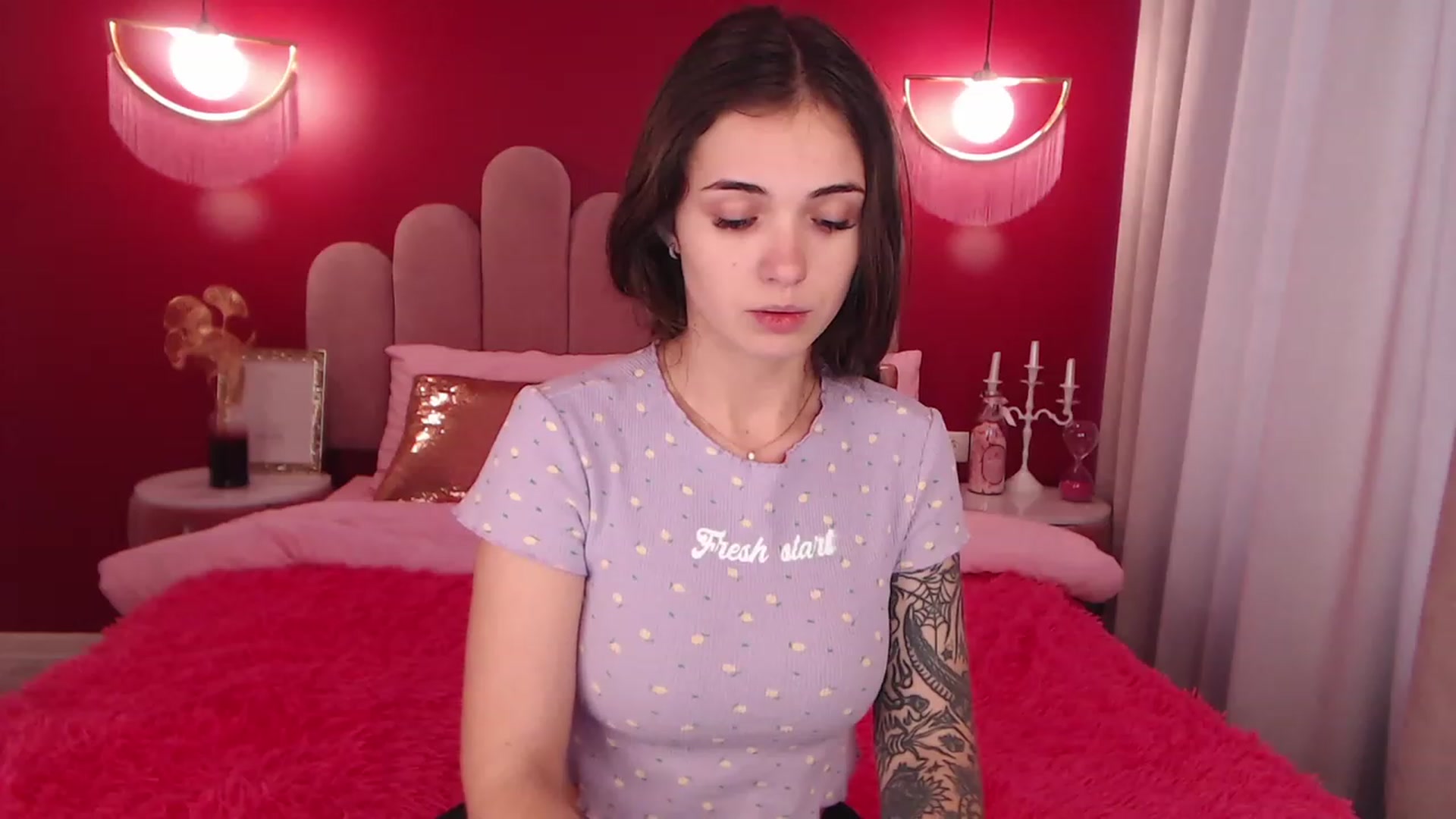 Gallery image thumbnail from SunnyAmelia's myfreecams stream on, 11/22/2022, 09:27 image 19 of 20