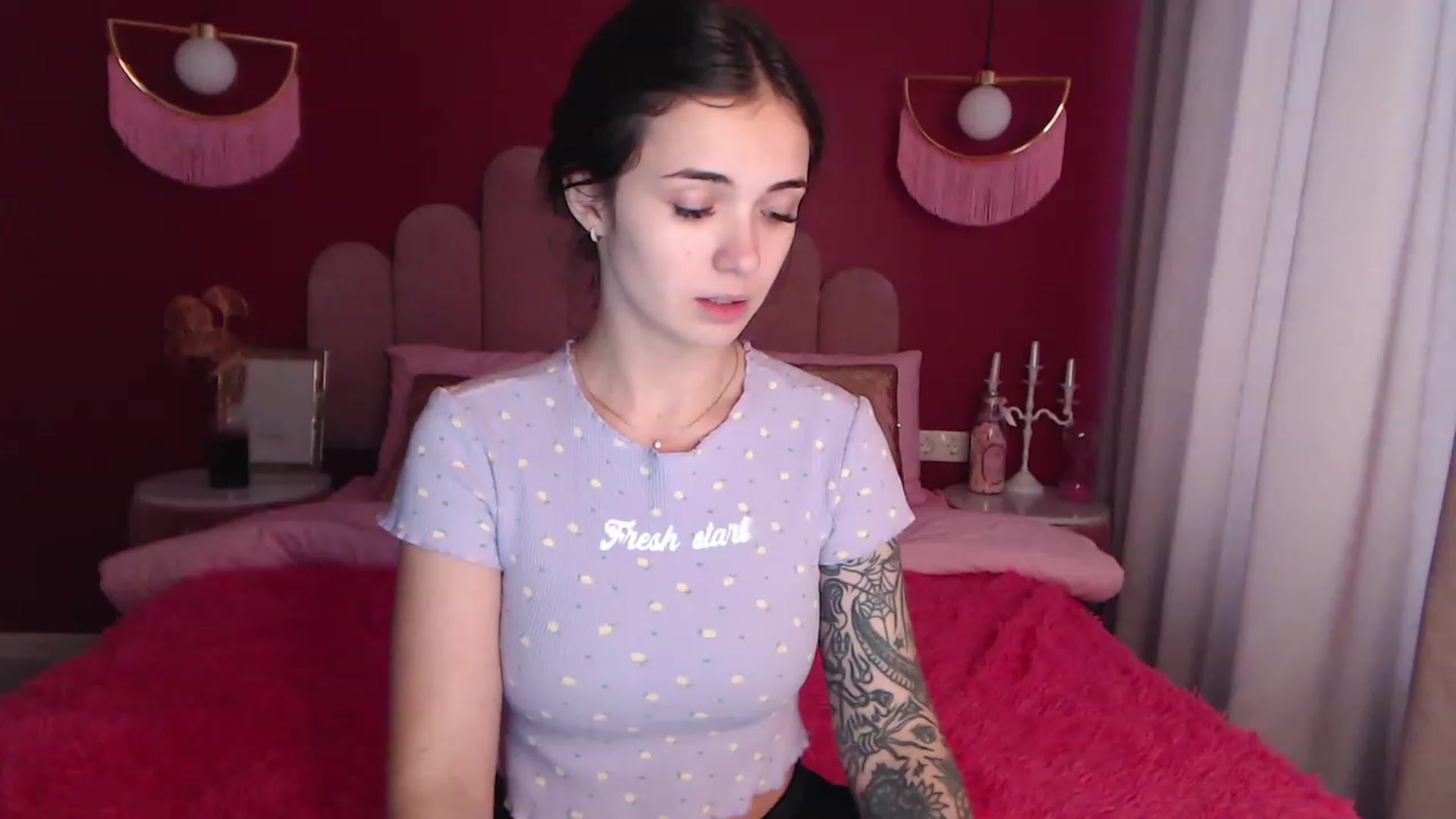 Gallery image thumbnail from SunnyAmelia's myfreecams stream on, 11/22/2022, 09:27 image 9 of 20