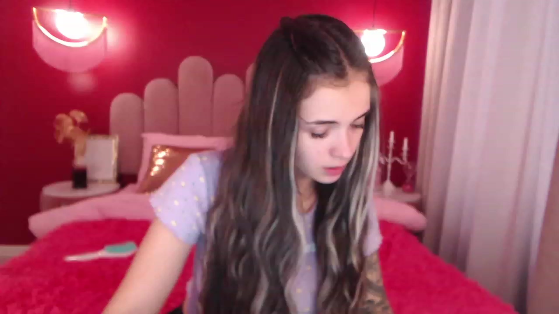Gallery image thumbnail from SunnyAmelia's myfreecams stream on, 11/22/2022, 10:33 image 8 of 20