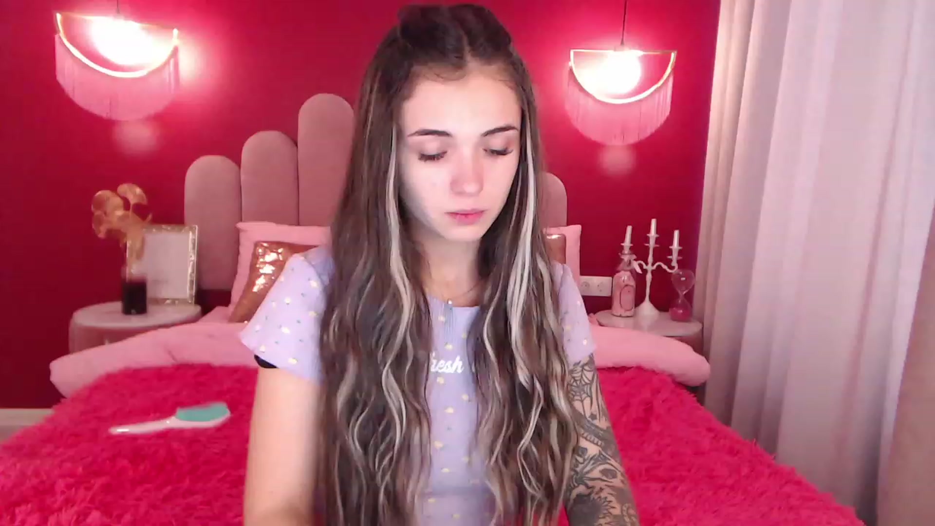 Gallery image thumbnail from SunnyAmelia's myfreecams stream on, 11/22/2022, 10:33 image 3 of 20