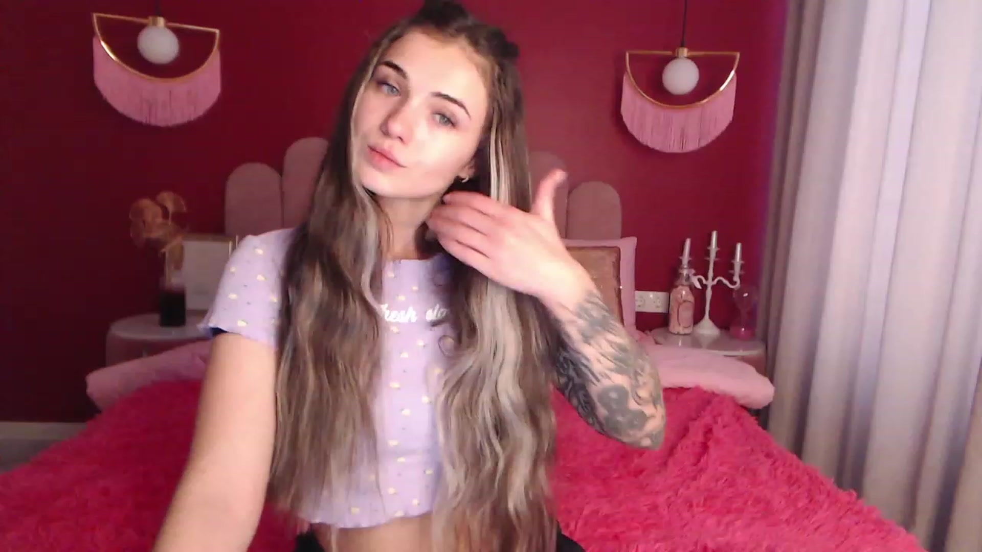 Gallery image thumbnail from SunnyAmelia's myfreecams stream on, 11/22/2022, 11:29 image 16 of 20