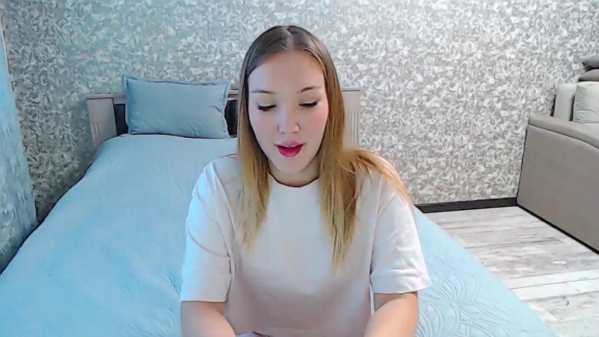 Gallery image thumbnail from SunnyBunny_1's myfreecams stream on, 06/14/2024, 05:40 image 18 of 20