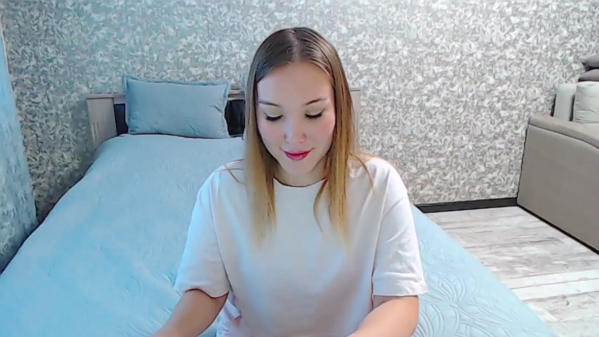 Gallery image thumbnail from SunnyBunny_1's myfreecams stream on, 06/14/2024, 05:40 image 14 of 20