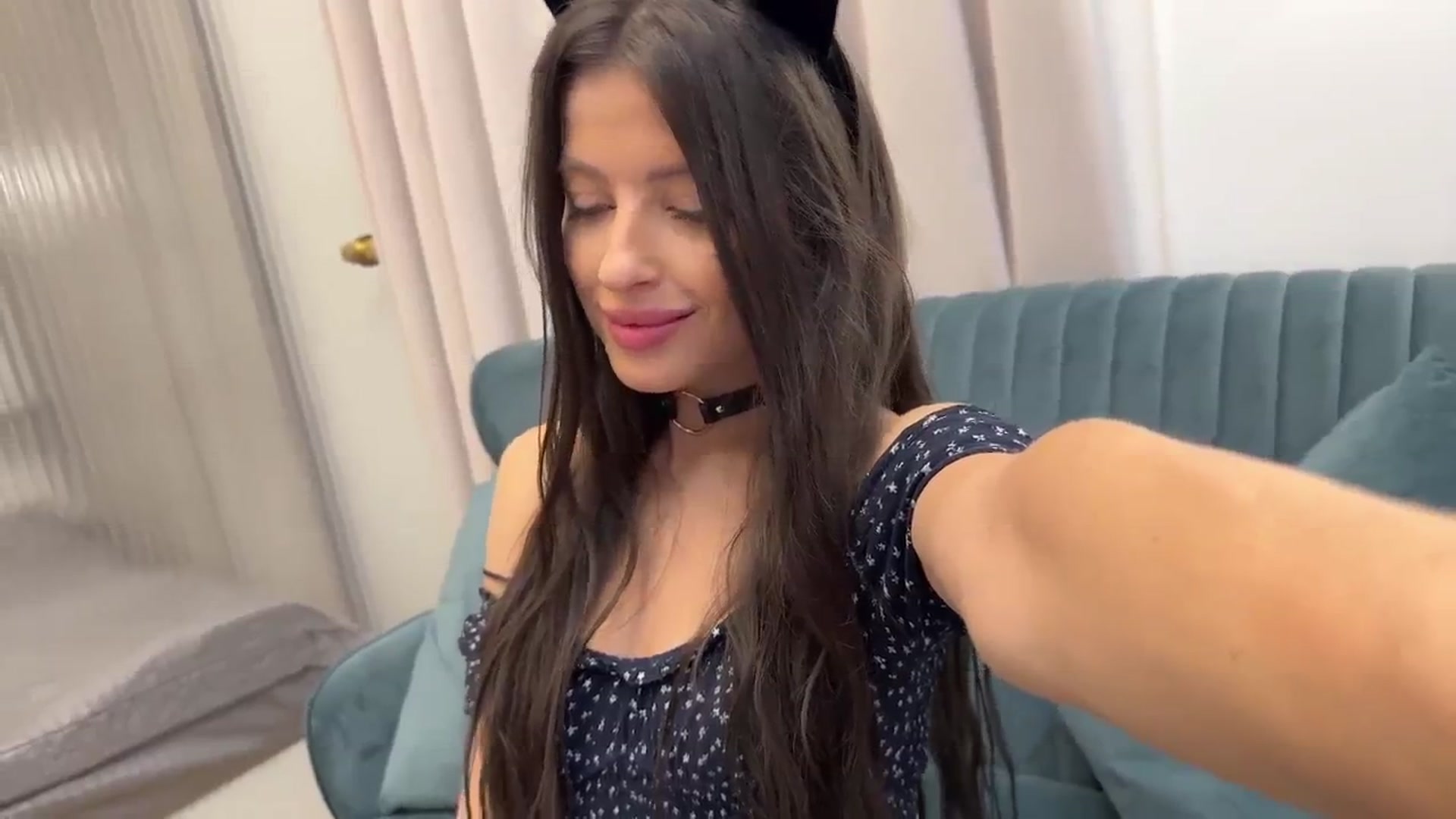 Gallery image thumbnail from SunnyLuxe's myfreecams stream on, 11/21/2024, 20:10 image 15 of 20