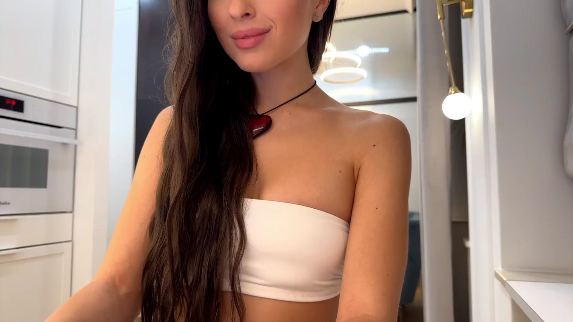 Gallery image thumbnail from SunnyLuxe's myfreecams stream on, 11/30/2024, 21:14 image 12 of 20