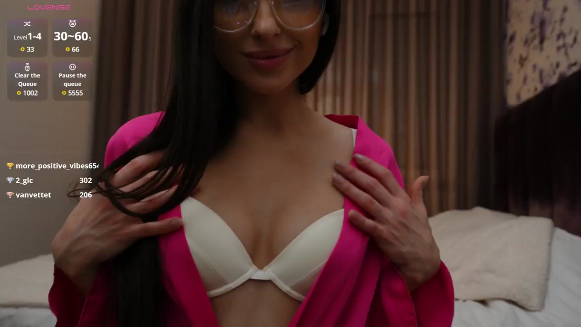 Gallery image thumbnail from SunnyLuxe's myfreecams stream on, 12/24/2024, 24:34 image 12 of 20