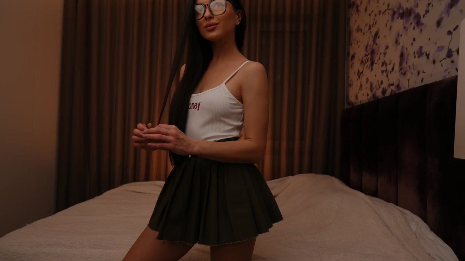 Gallery image thumbnail from SunnyLuxe's myfreecams stream on, 12/26/2024, 20:46 image 2 of 20