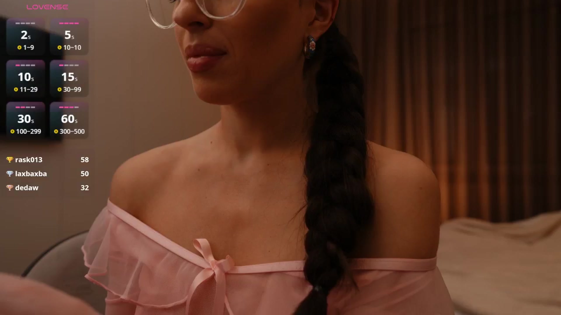 Gallery image thumbnail from SunnyLuxe's myfreecams stream on, 12/31/2024, 24:33 image 5 of 20