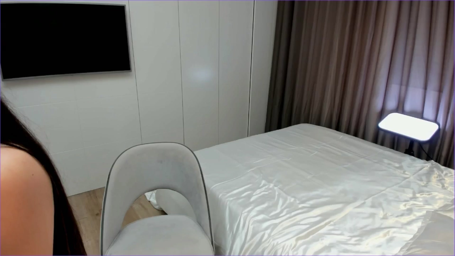 Gallery image thumbnail from SunnyLuxe's myfreecams stream on, 03/30/2025, 24:56 image 13 of 20