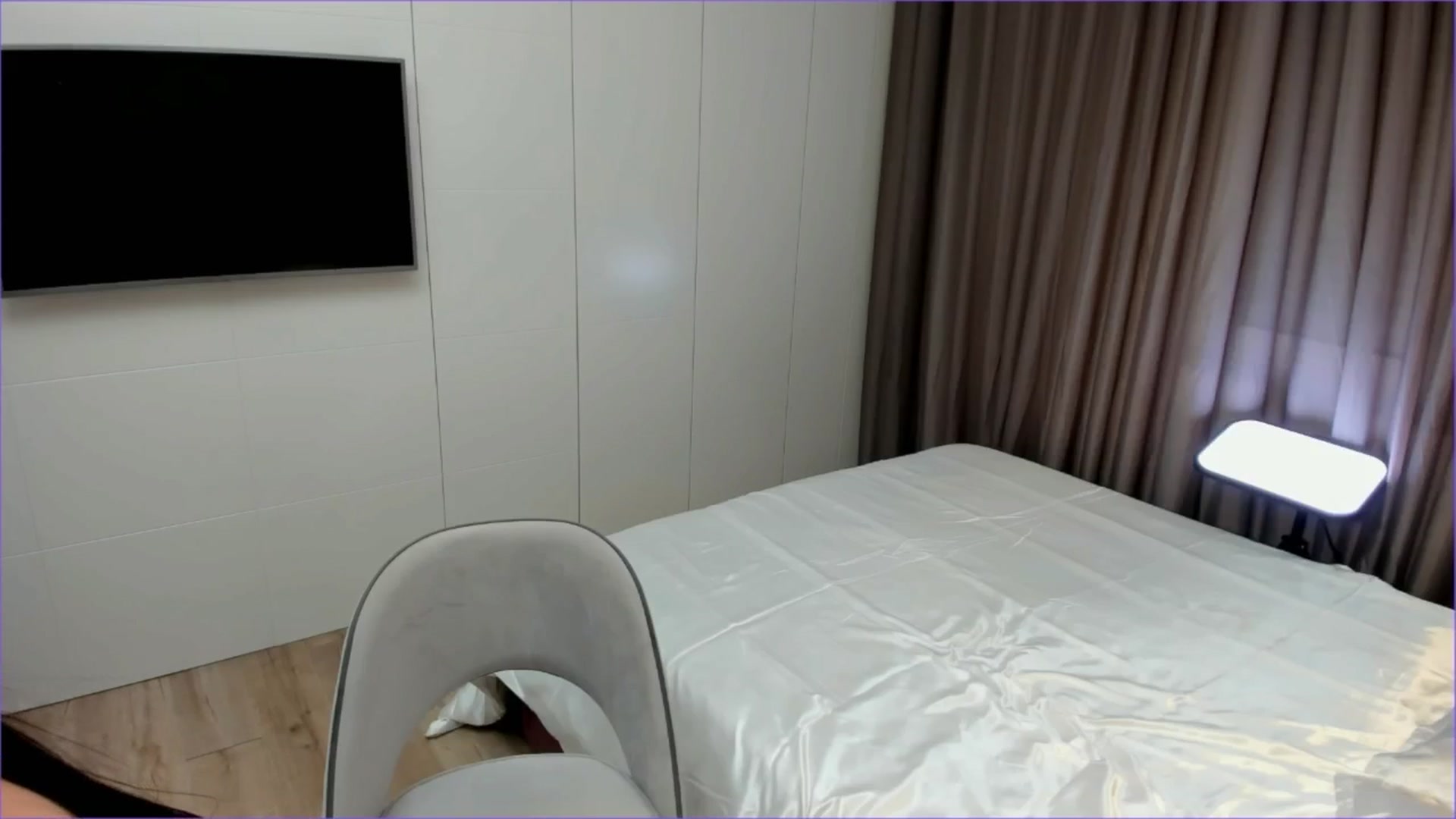 Gallery image thumbnail from SunnyLuxe's myfreecams stream on, 03/30/2025, 23:49 image 14 of 20