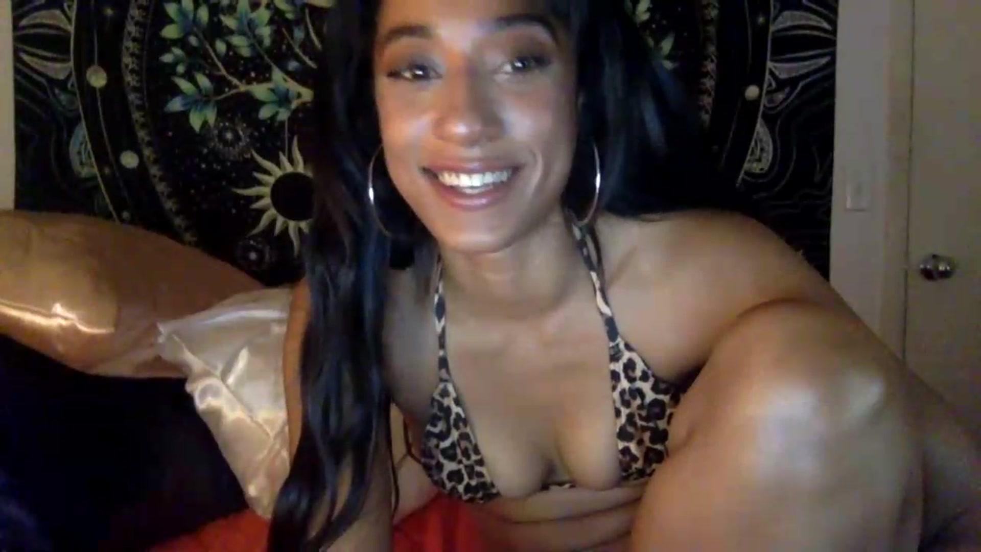 Gallery image thumbnail from SunnySide_X's myfreecams stream on, 08/15/2026, 09:22 image 13 of 20