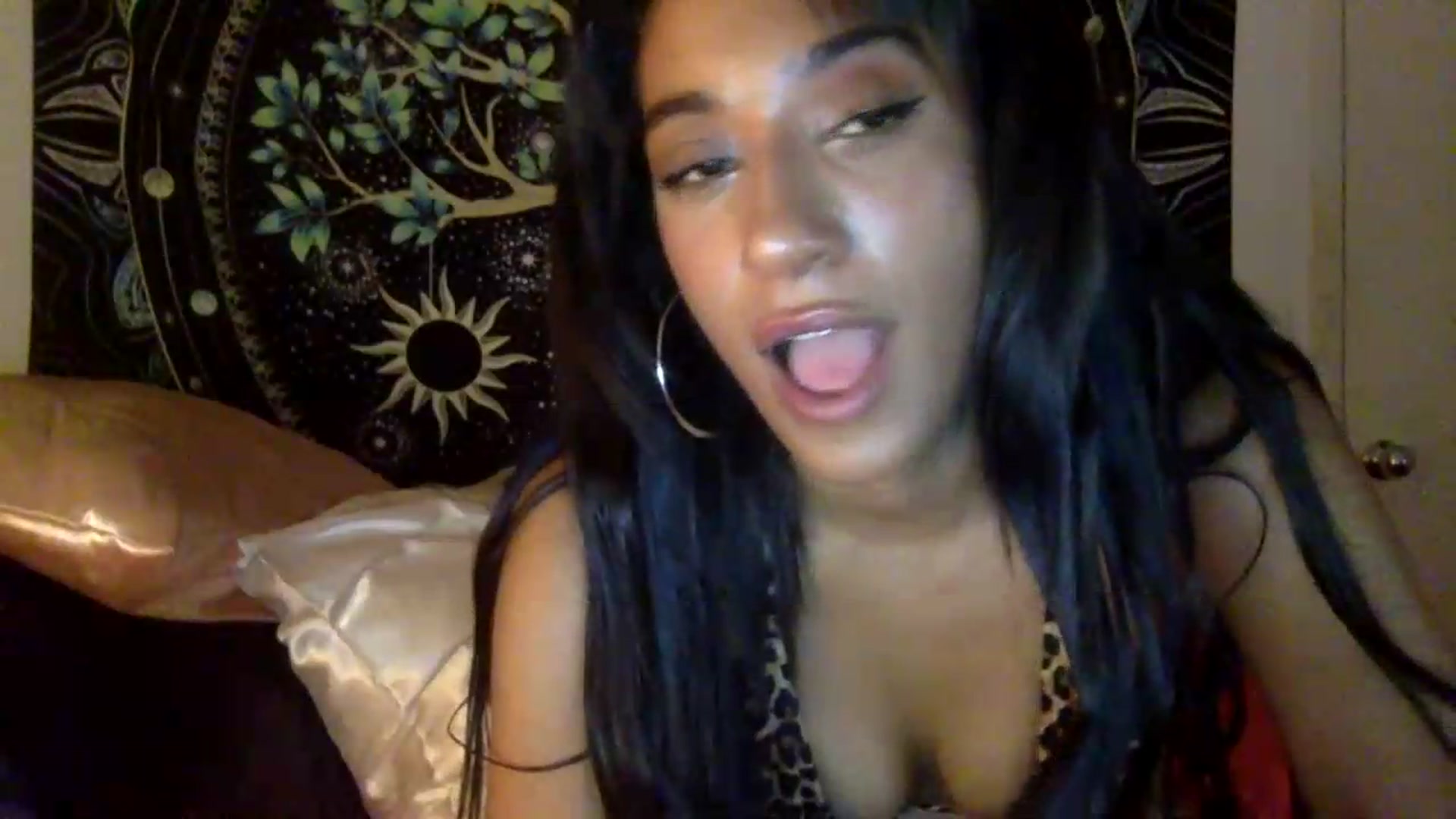 Gallery image thumbnail from SunnySide_X's myfreecams stream on, 08/15/2026, 09:22 image 15 of 20