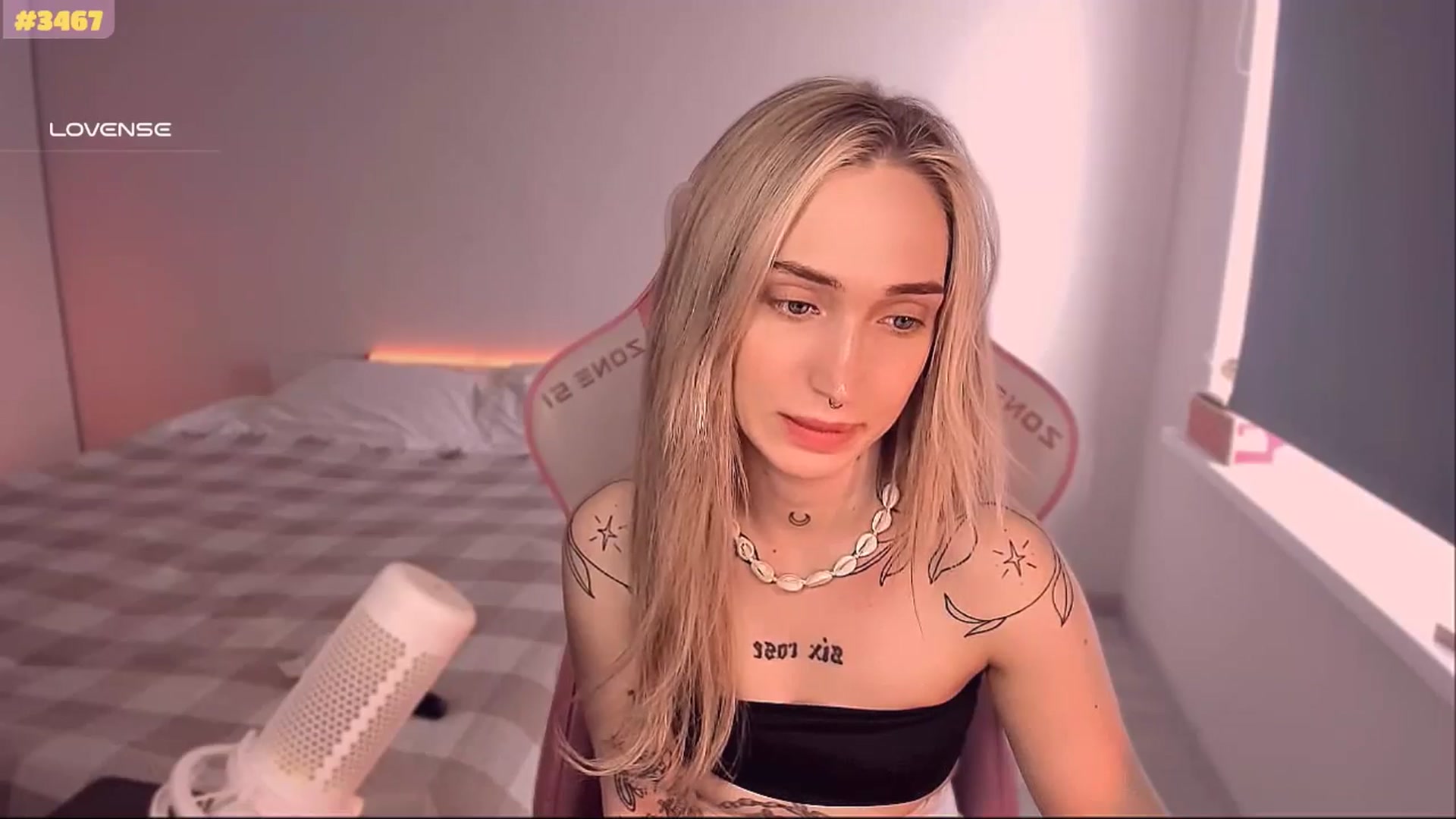 Gallery image thumbnail from Sunny_BDAY's myfreecams stream on, 05/05/2025, 09:09 image 15 of 20