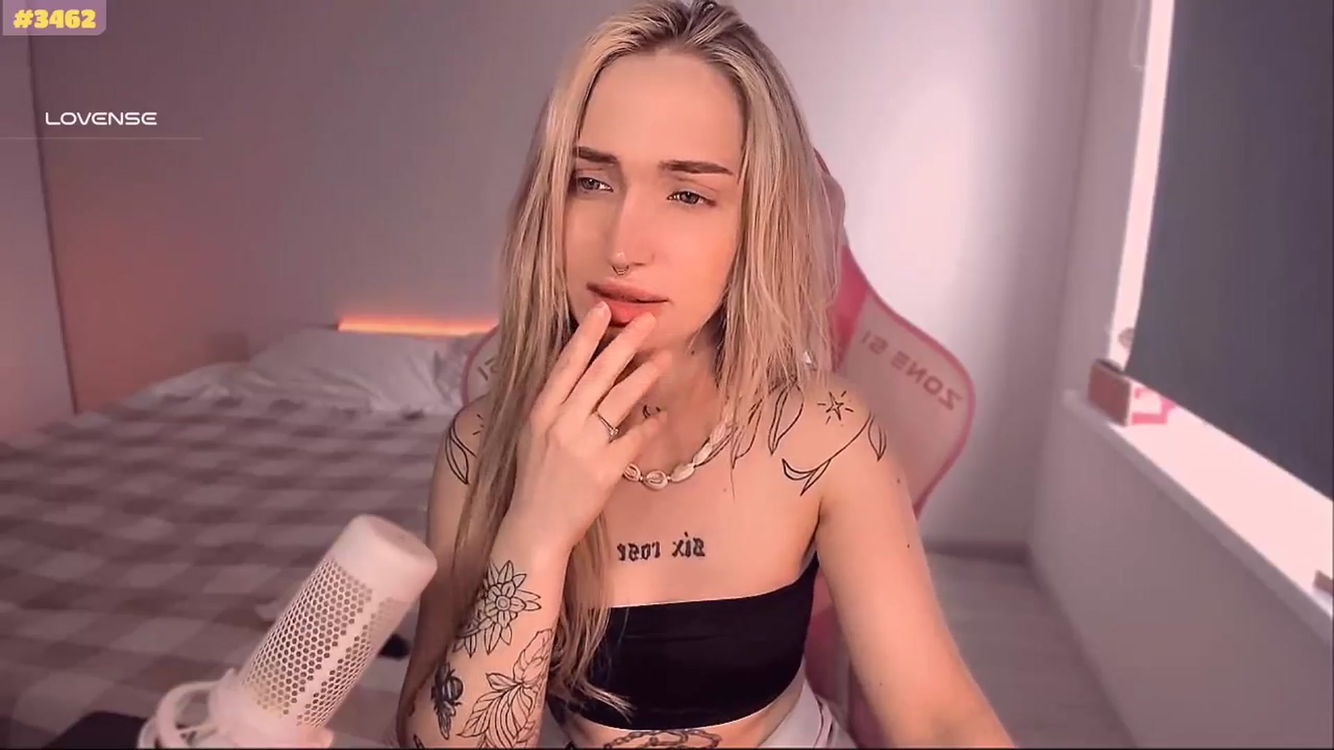 Gallery image thumbnail from Sunny_BDAY's myfreecams stream on, 05/05/2025, 09:09 image 11 of 20