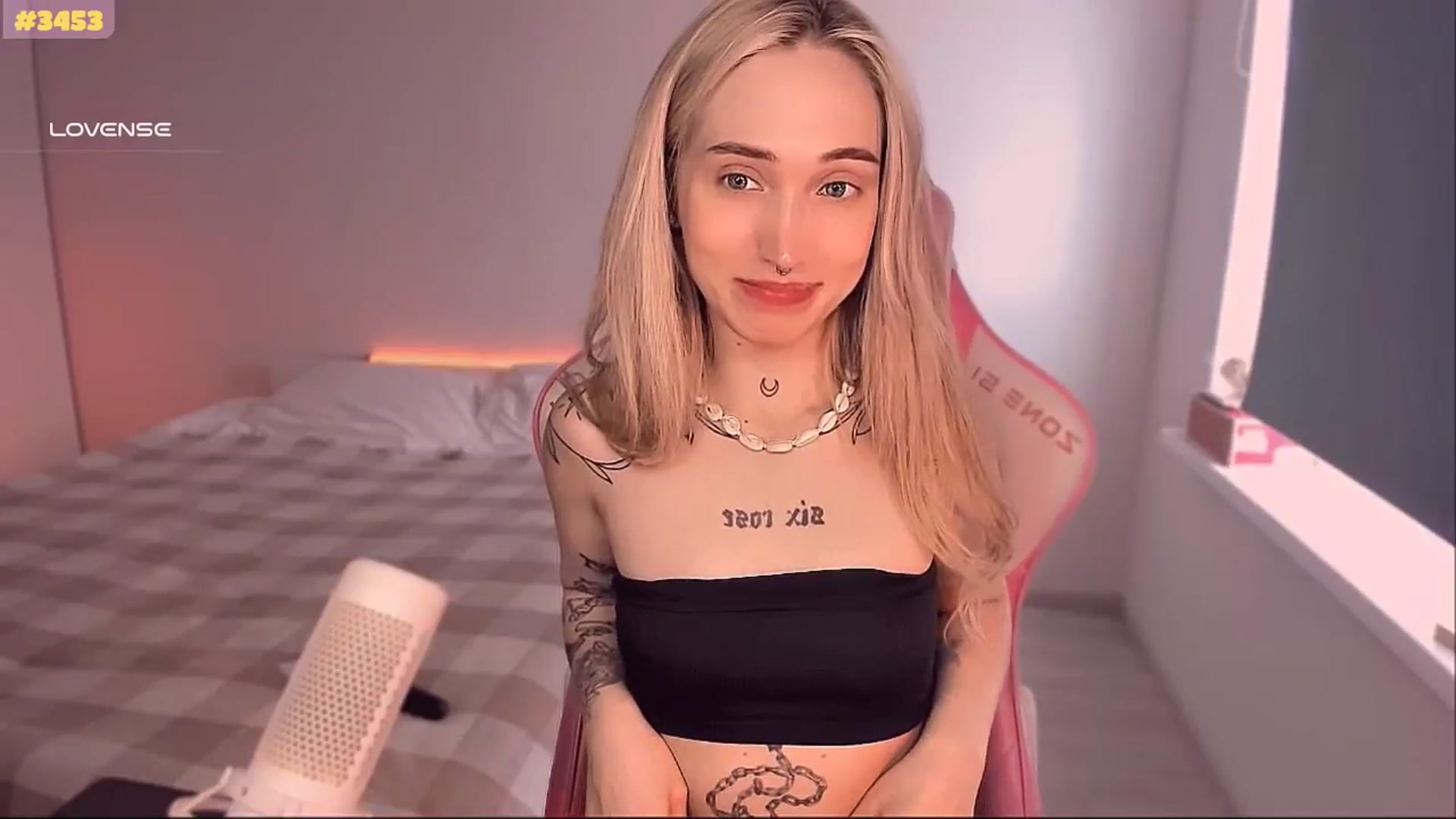 Gallery image thumbnail from Sunny_BDAY's myfreecams stream on, 05/05/2025, 09:09 image 4 of 20