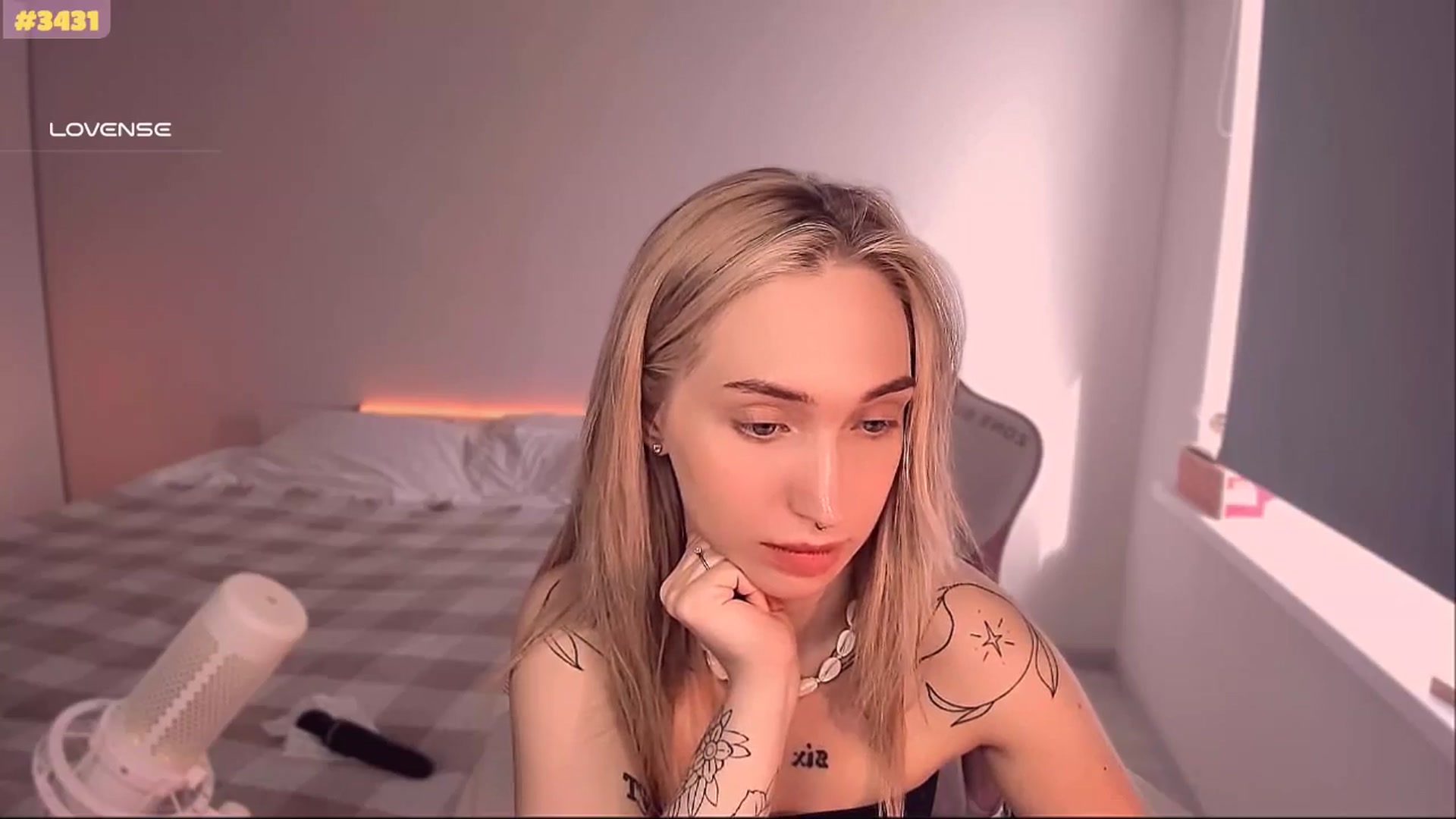 Gallery image thumbnail from Sunny_BDAY's myfreecams stream on, 05/05/2025, 09:09 image 20 of 20