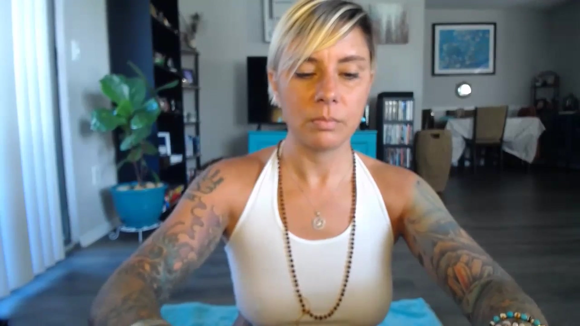 Gallery image thumbnail from Sunny_Charms's myfreecams stream on, 09/12/2023, 14:31 image 4 of 20
