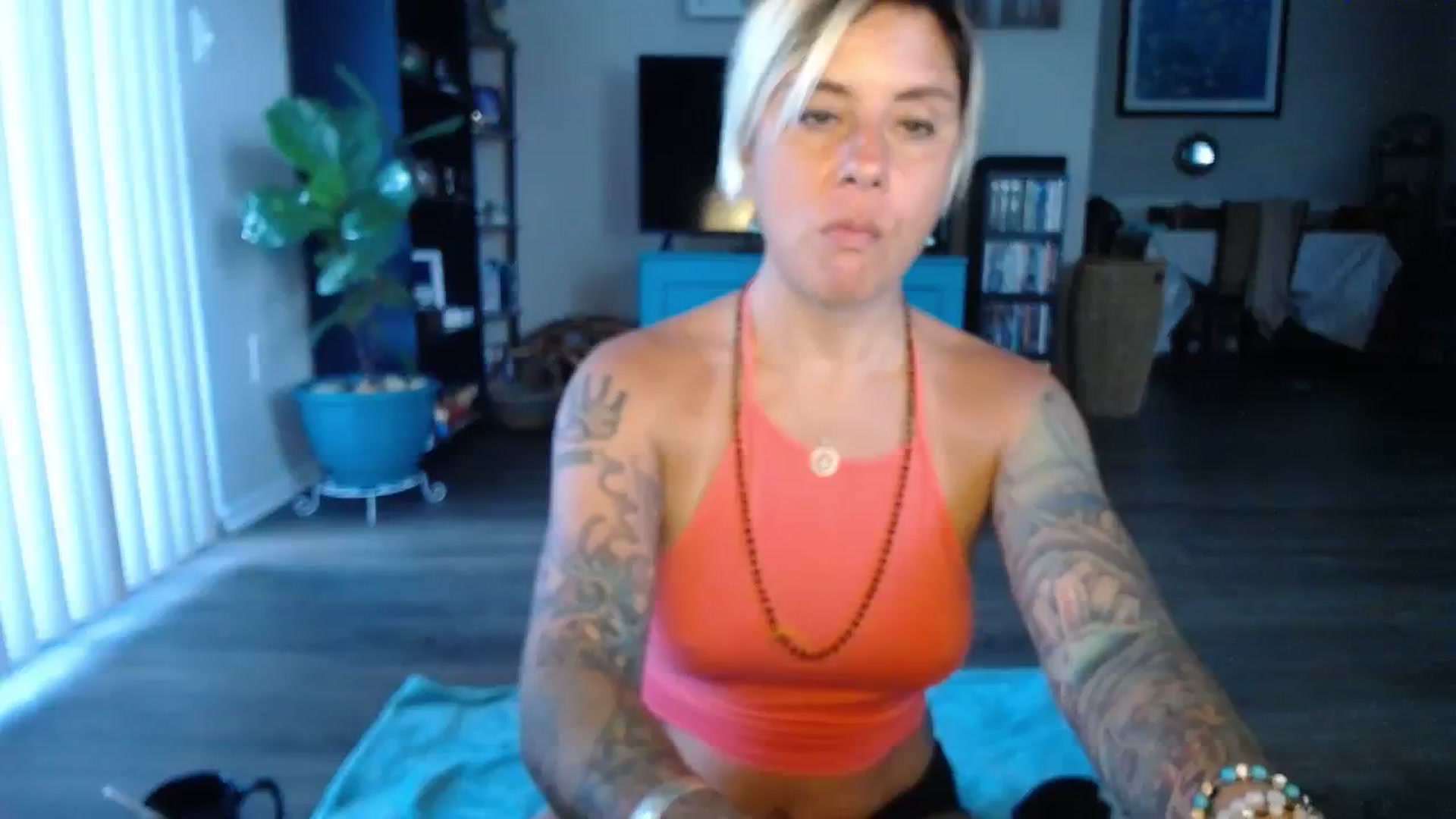 Gallery image thumbnail from Sunny_Charms's myfreecams stream on, 09/13/2023, 14:28 image 2 of 20