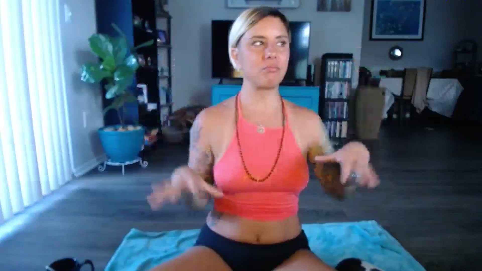 Gallery image thumbnail from Sunny_Charms's myfreecams stream on, 09/13/2023, 14:28 image 5 of 20