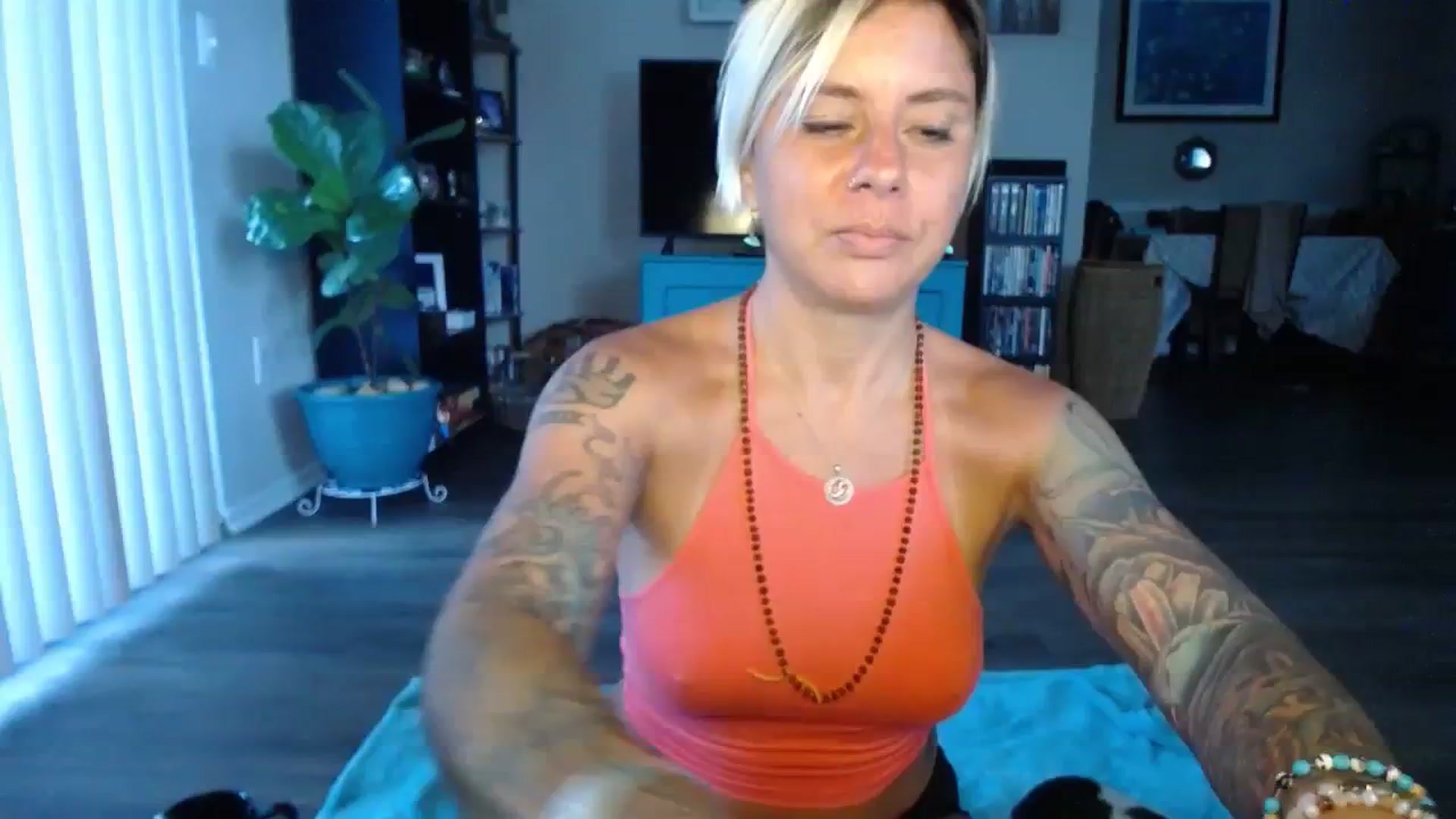 Gallery image thumbnail from Sunny_Charms's myfreecams stream on, 09/13/2023, 14:28 image 1 of 20