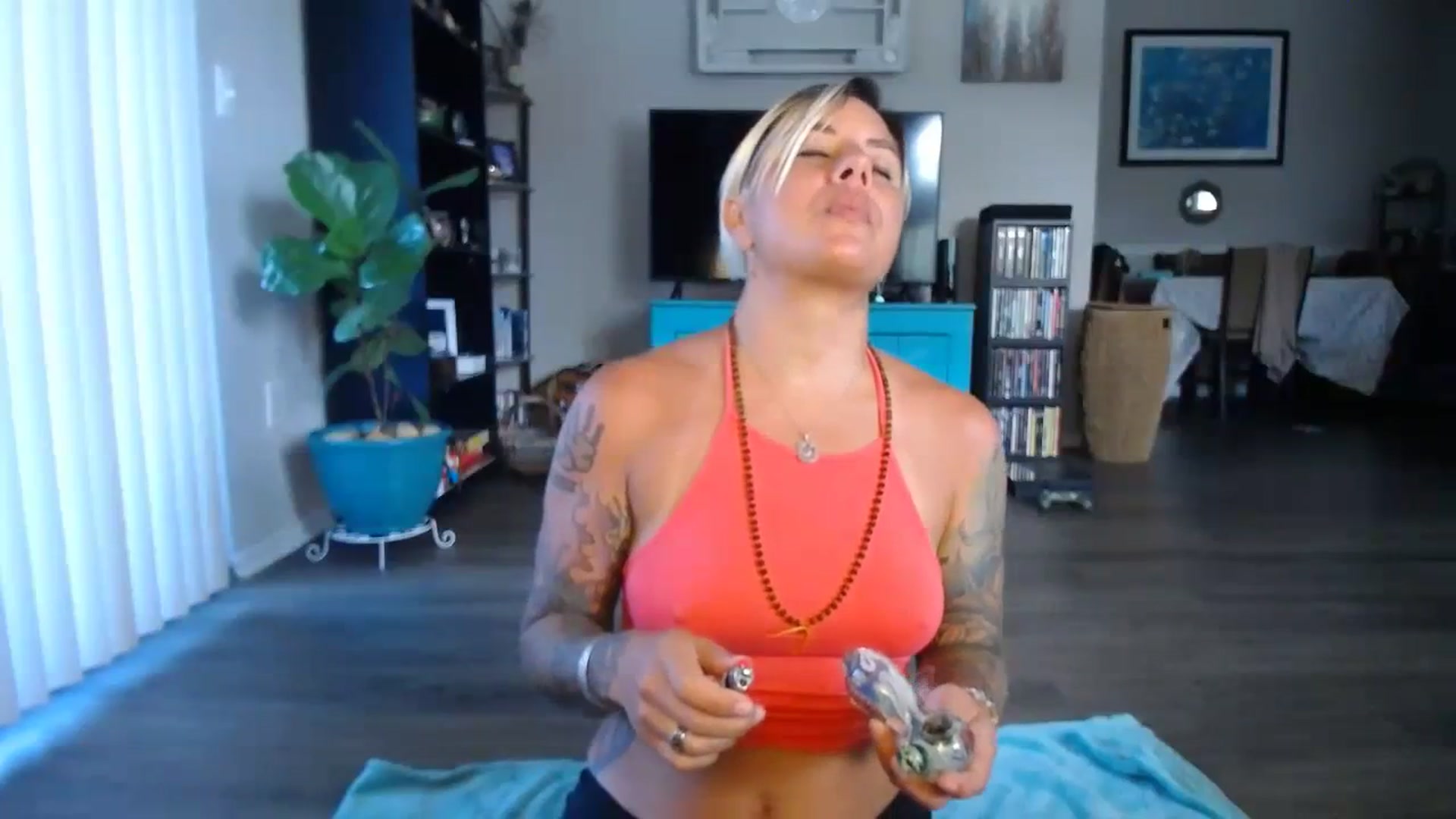 Gallery image thumbnail from Sunny_Charms's myfreecams stream on, 09/13/2023, 14:28 image 13 of 20