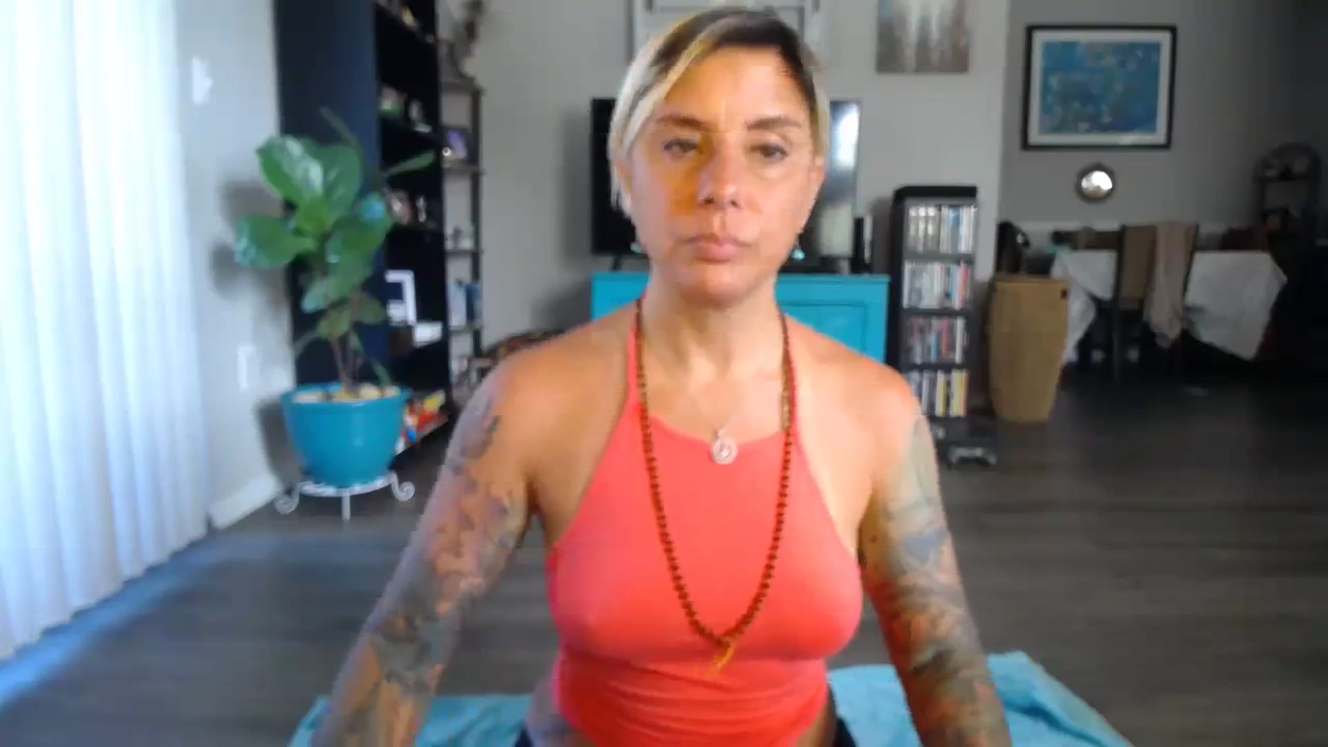 Gallery image thumbnail from Sunny_Charms's myfreecams stream on, 09/13/2023, 14:28 image 15 of 20