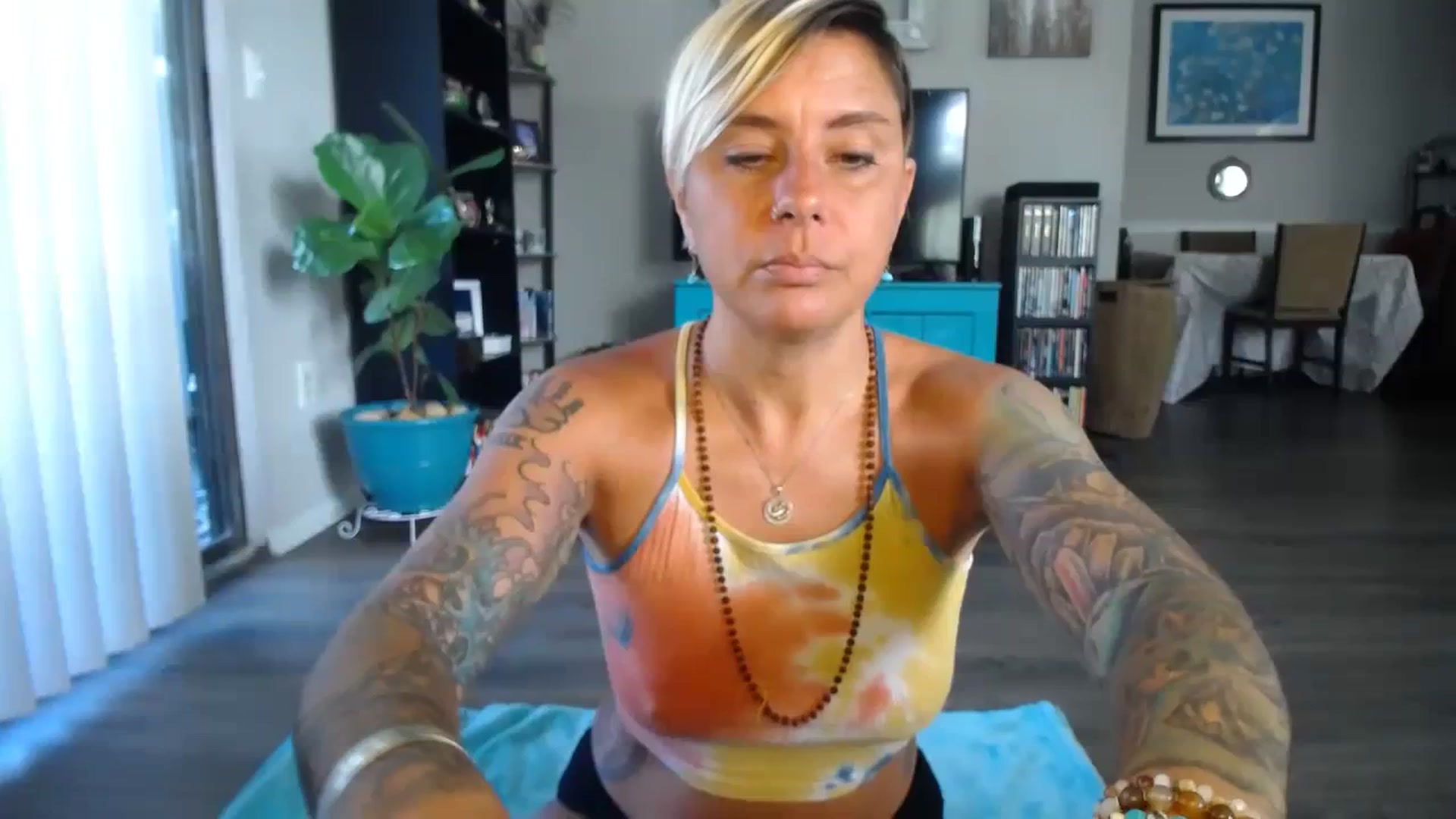 Gallery image thumbnail from Sunny_Charms's myfreecams stream on, 09/15/2023, 13:46 image 19 of 20