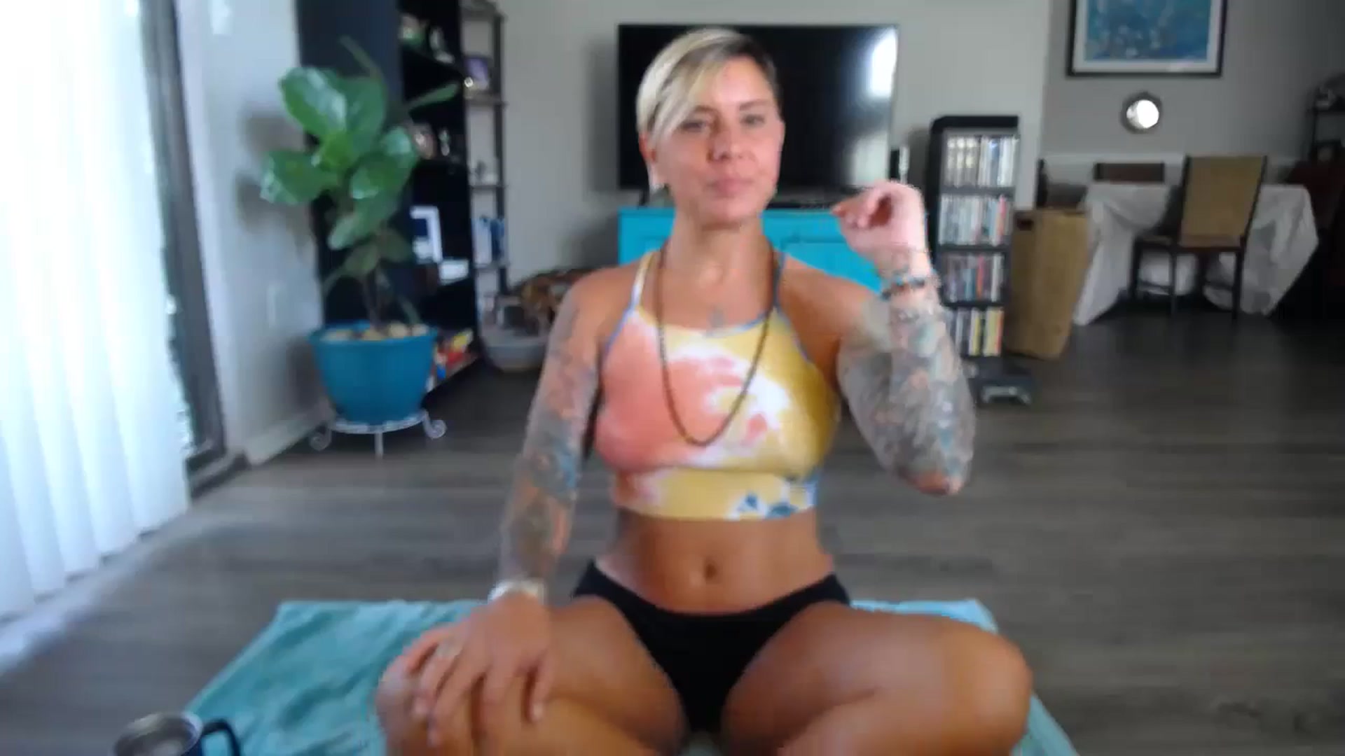 Gallery image thumbnail from Sunny_Charms's myfreecams stream on, 09/15/2023, 14:25 image 17 of 20