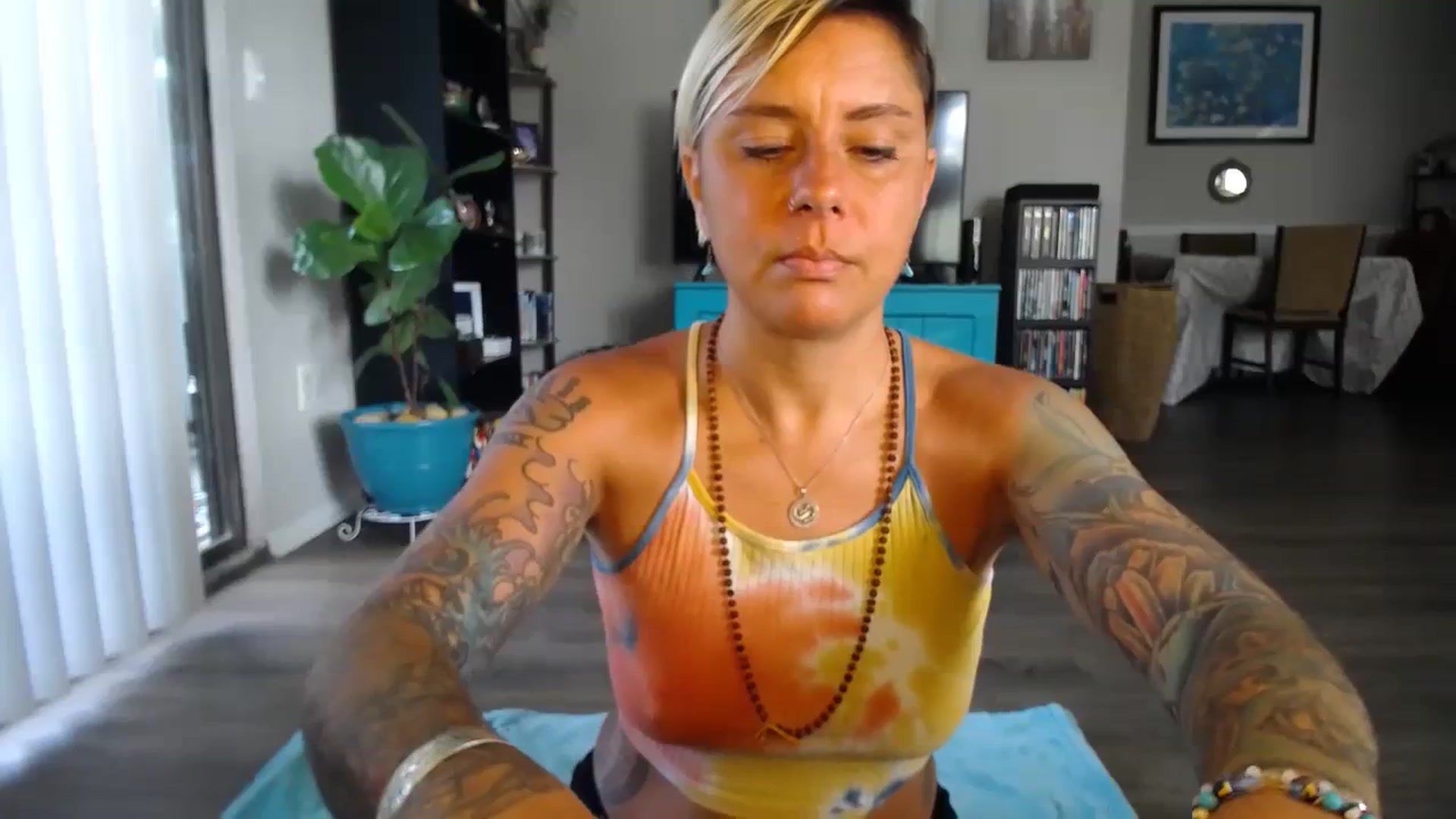 Gallery image thumbnail from Sunny_Charms's myfreecams stream on, 09/15/2023, 14:25 image 5 of 20