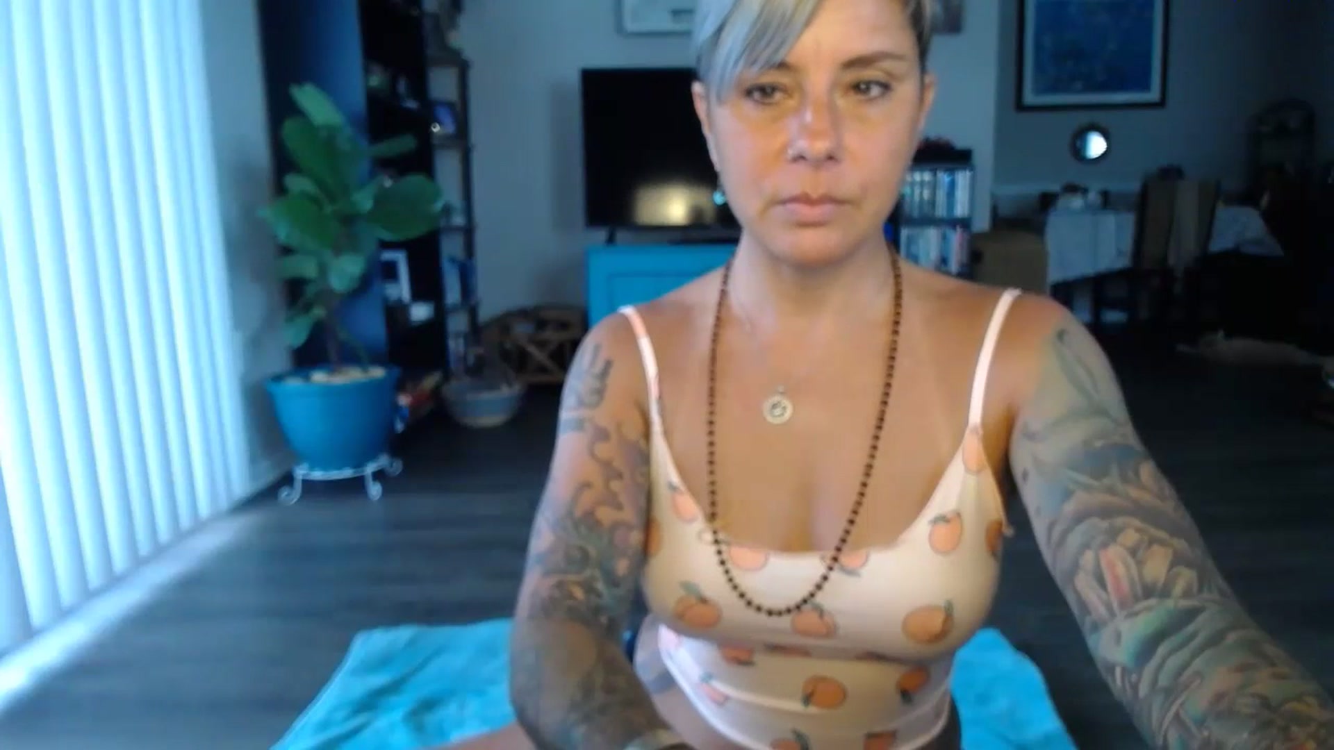 Gallery image thumbnail from Sunny_Charms's myfreecams stream on, 09/28/2023, 15:24 image 7 of 20