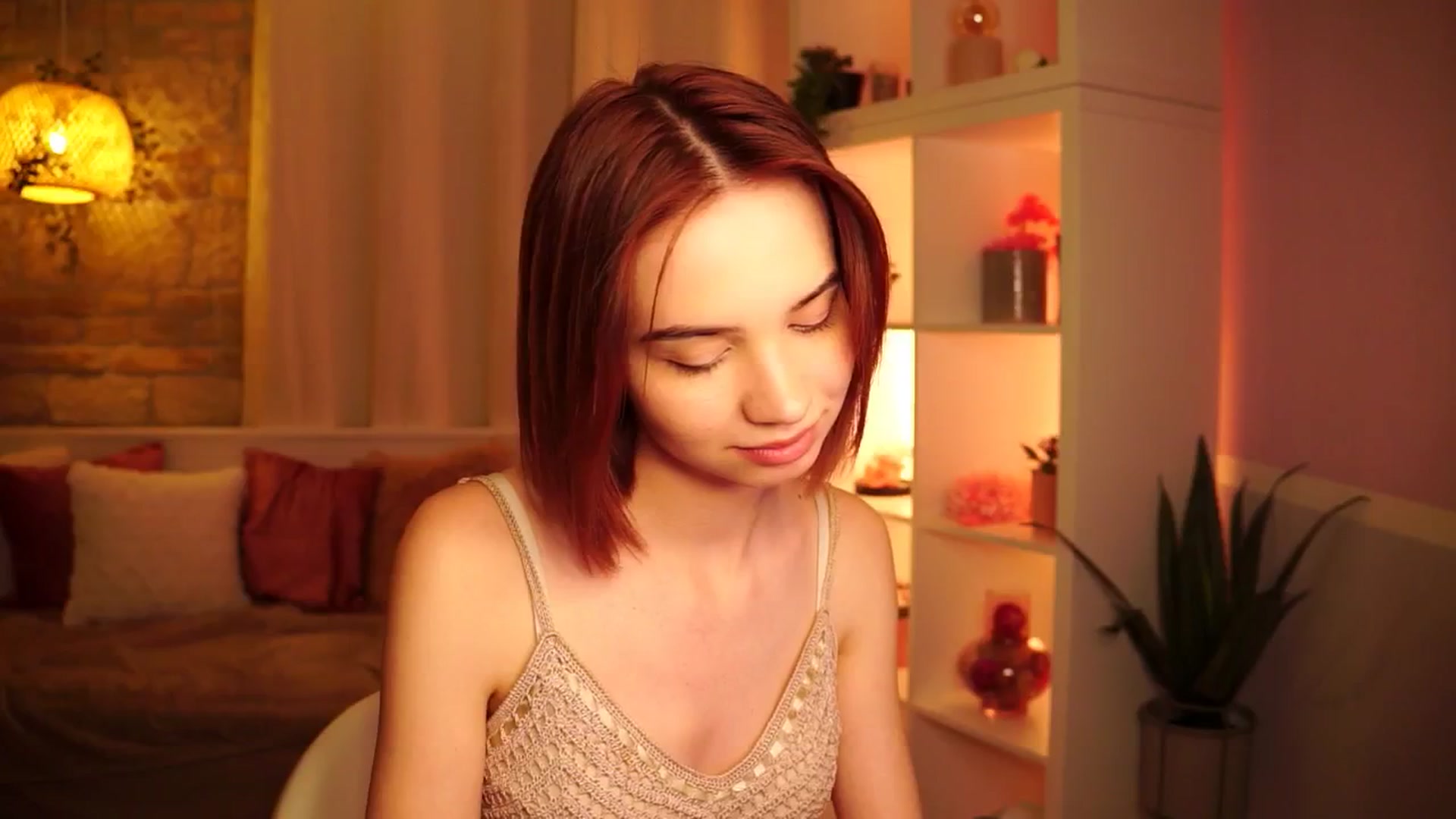 Gallery image thumbnail from Sunny_Honeey's myfreecams stream on, 06/25/2025, 09:10 image 14 of 20