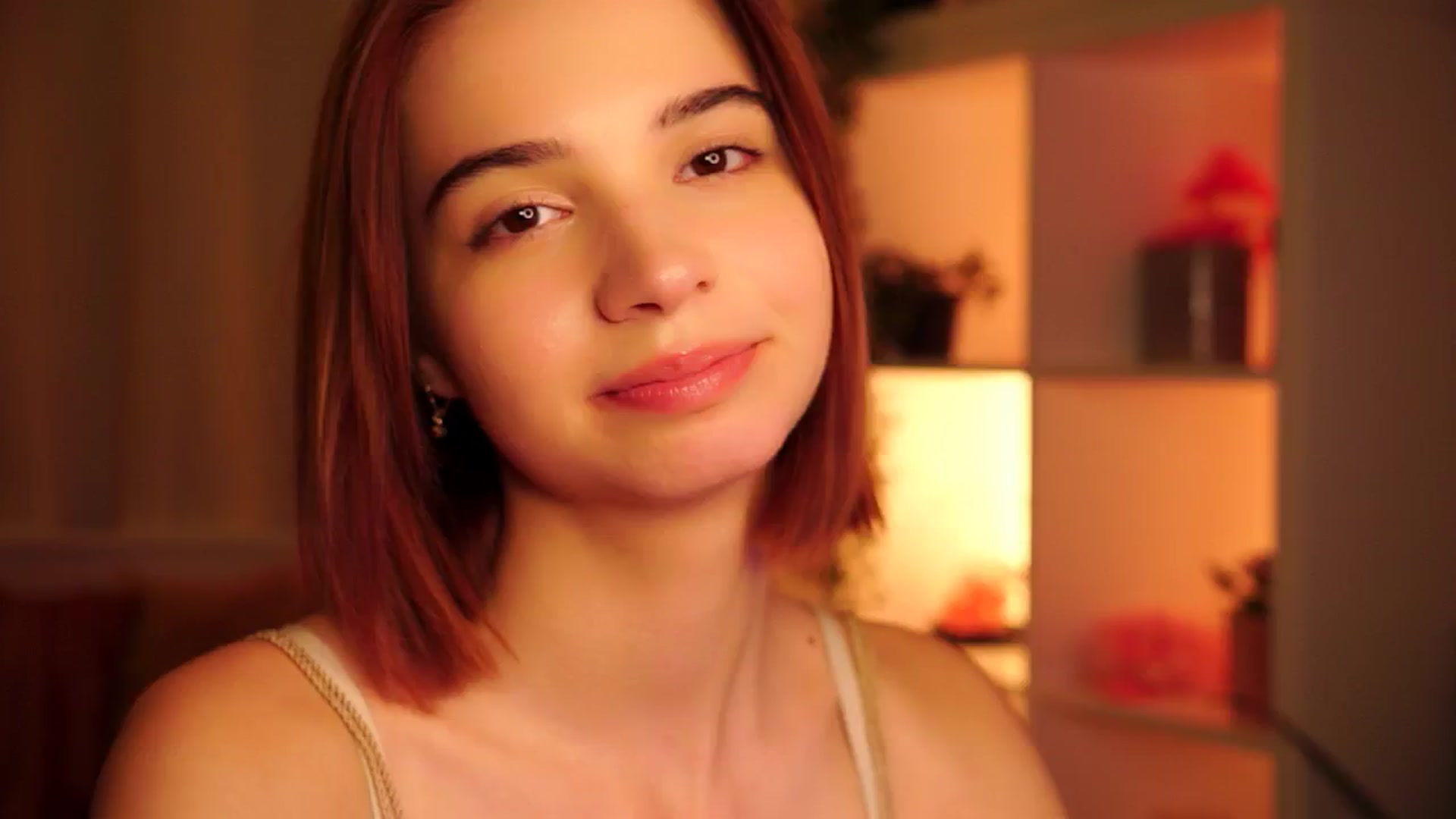 Gallery image thumbnail from Sunny_Honeey's myfreecams stream on, 06/25/2025, 12:03 image 14 of 20